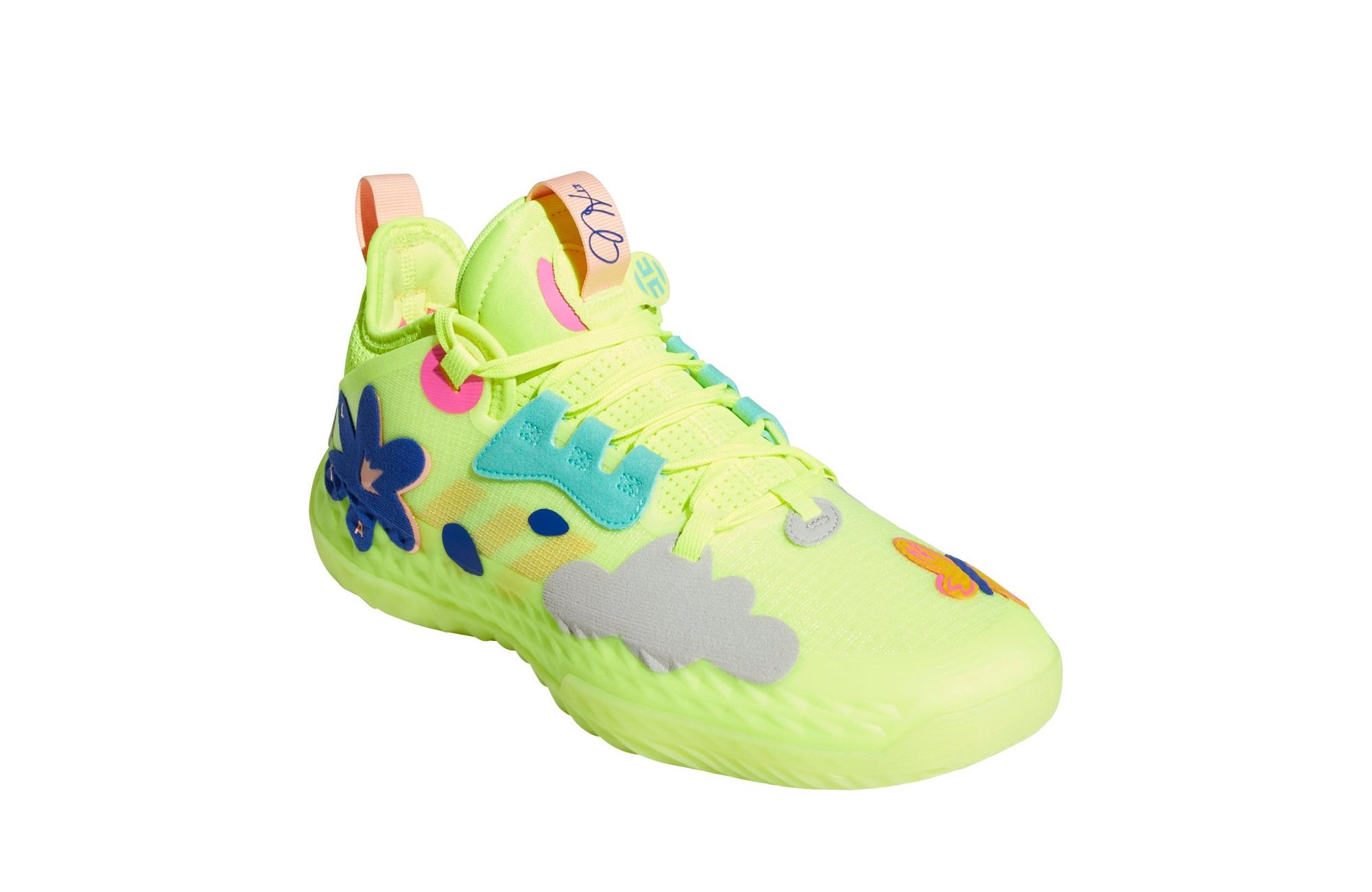 Bright yellow outlet basketball shoes