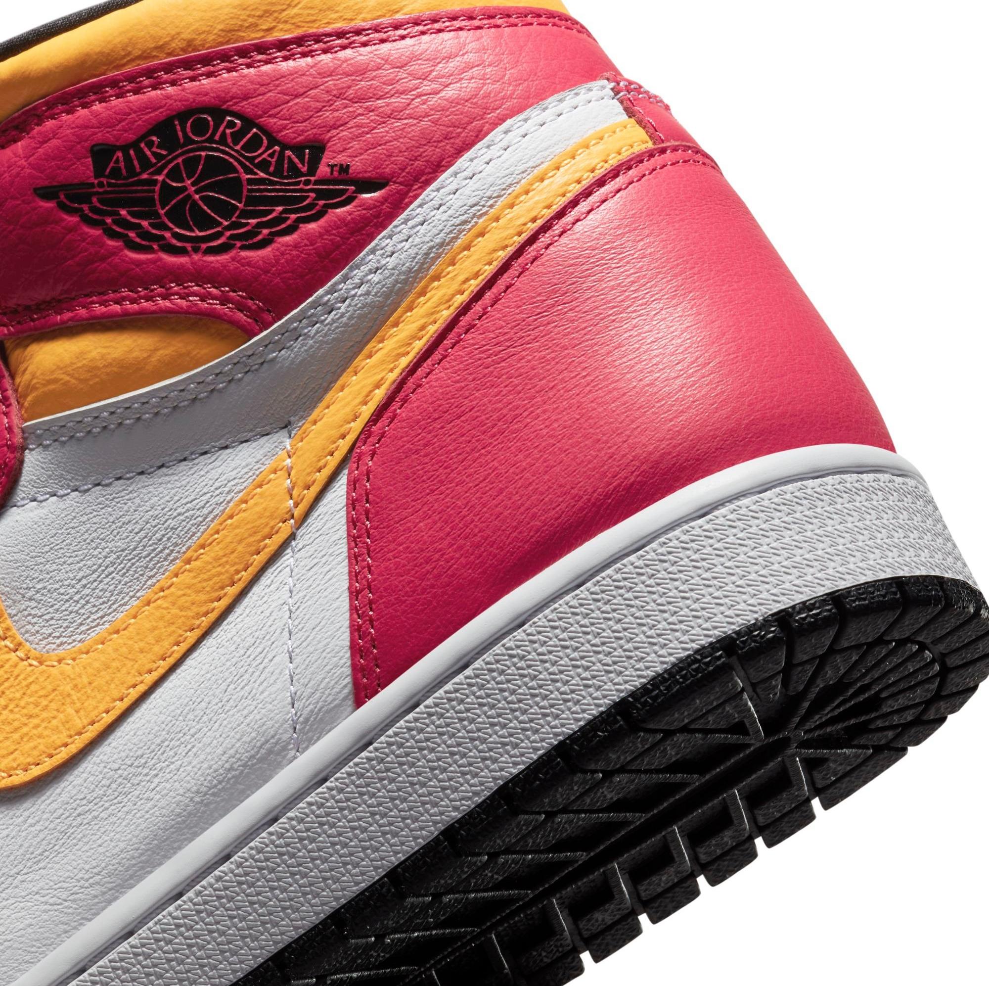 Jordan 1 Retro High OG “Light Fusion Red” Fusion Red/ White/ Laser Orange Men's Basketball Shoe