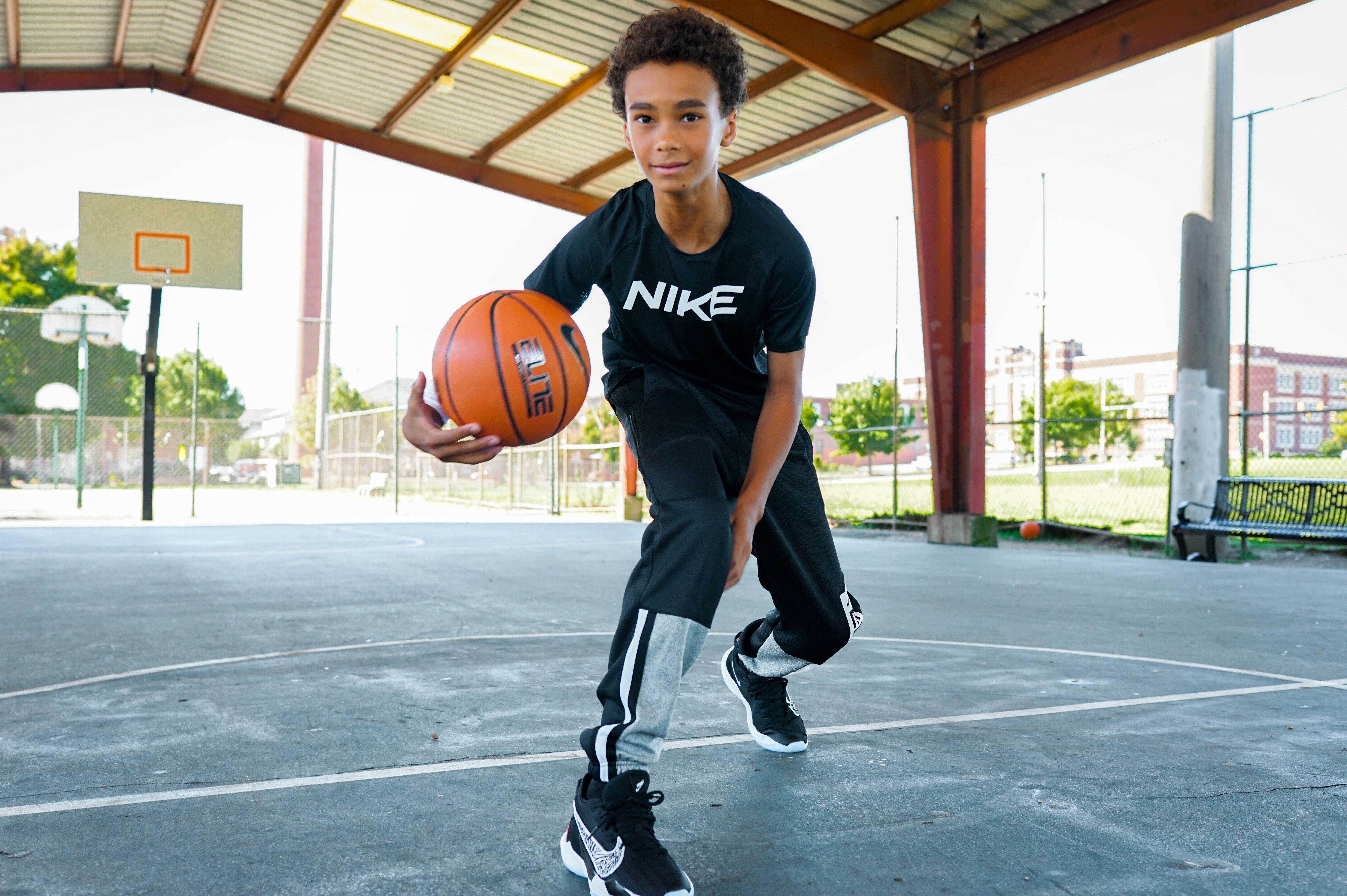 12 Tips for Buying Basketball Shoes