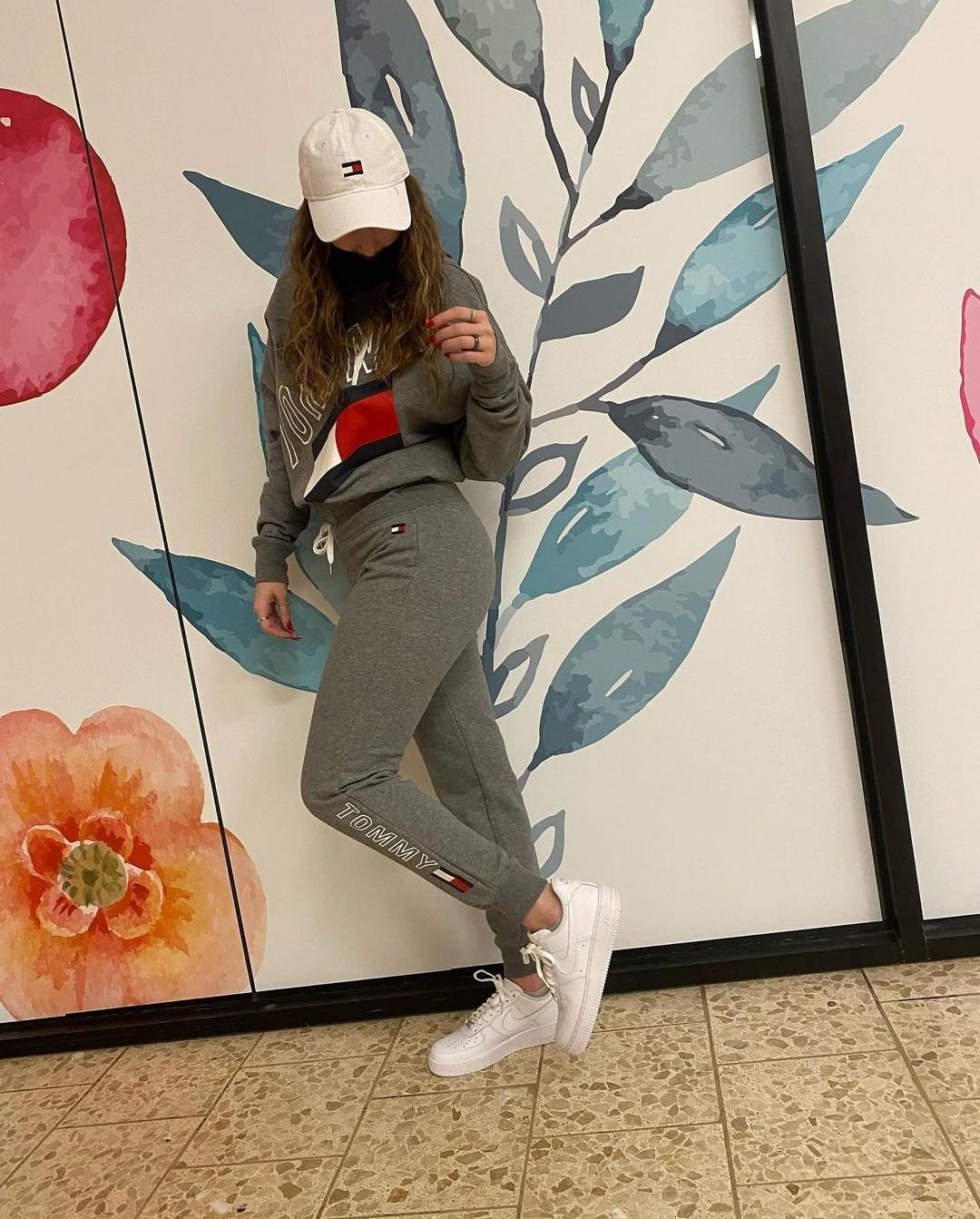Tommy Hilfiger Women's Apparel