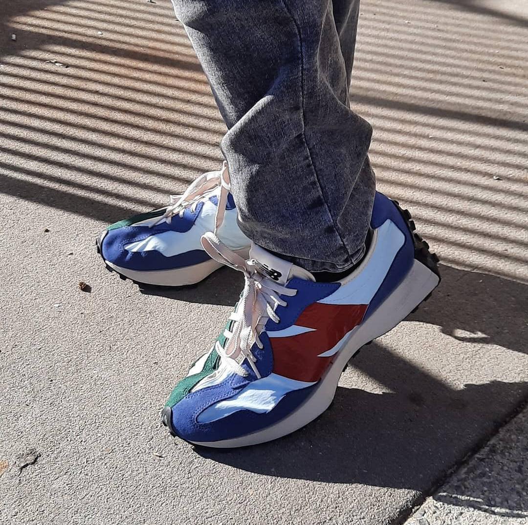 New Balance 327