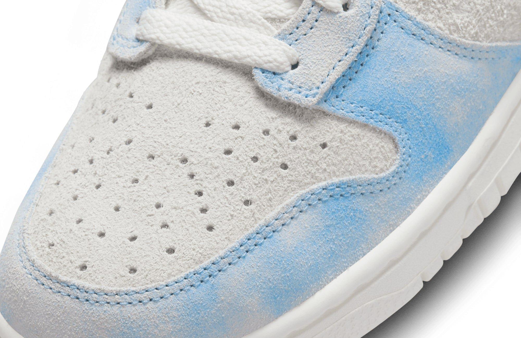 Nike Dunk Low SE “Clouds" Men's Sneaker Launching 3/1- shoe toebox