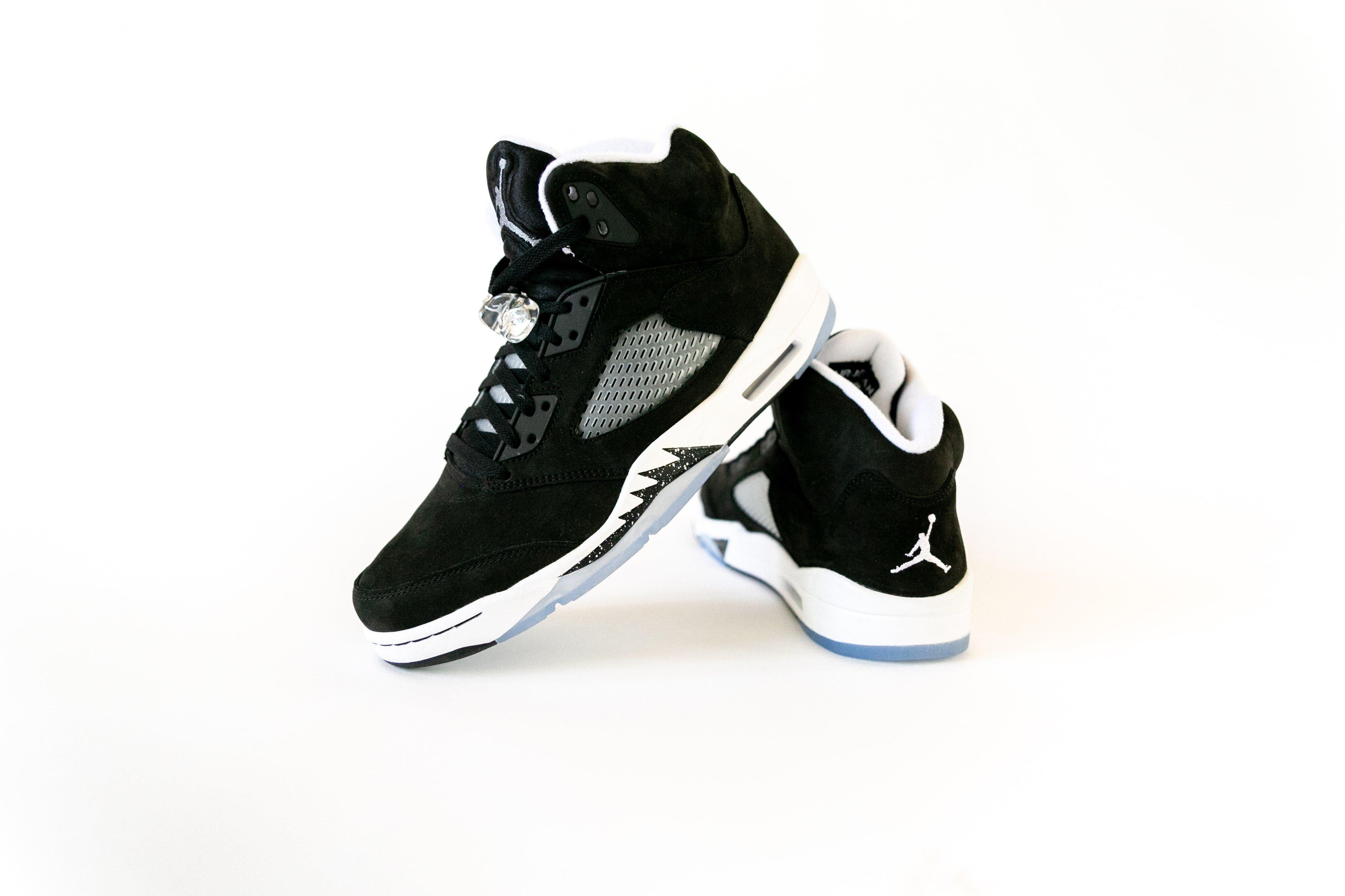 hibbett sports jordan retro 5