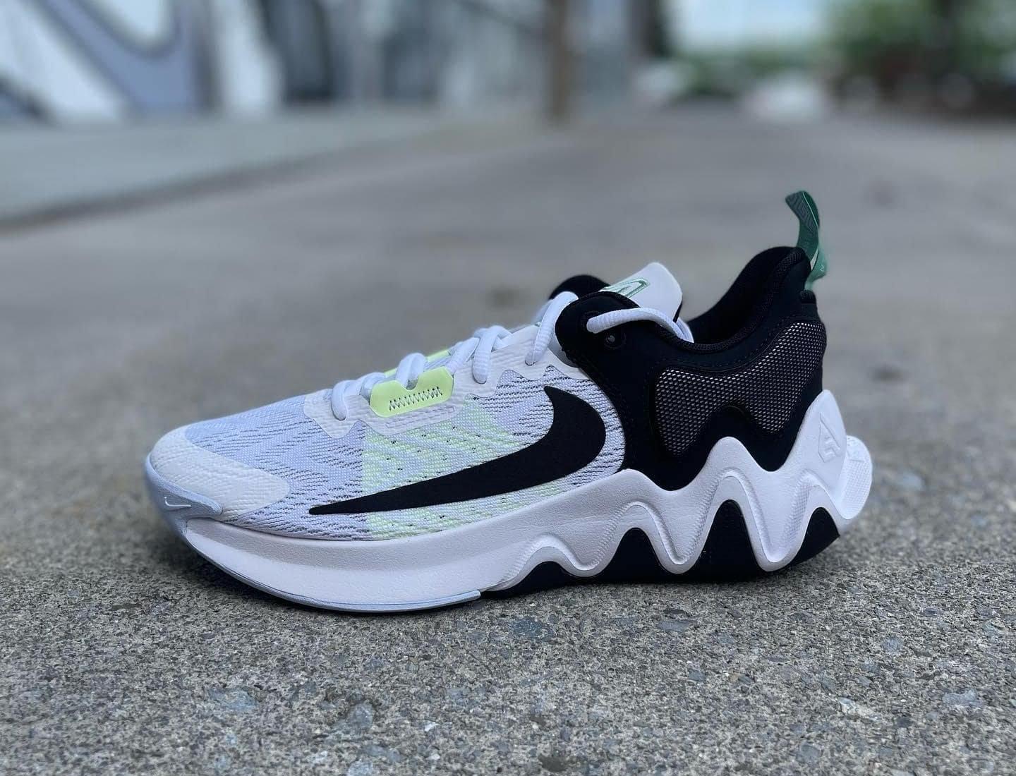 Nike Giannis Immortality 