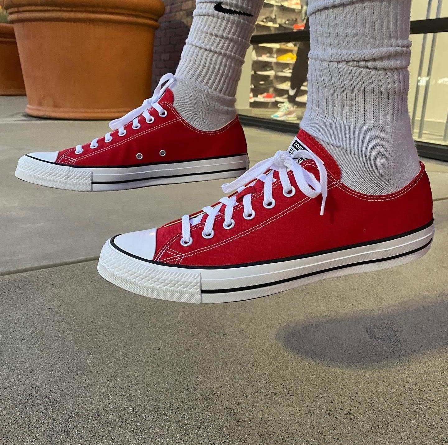 How to shop lace converse properly