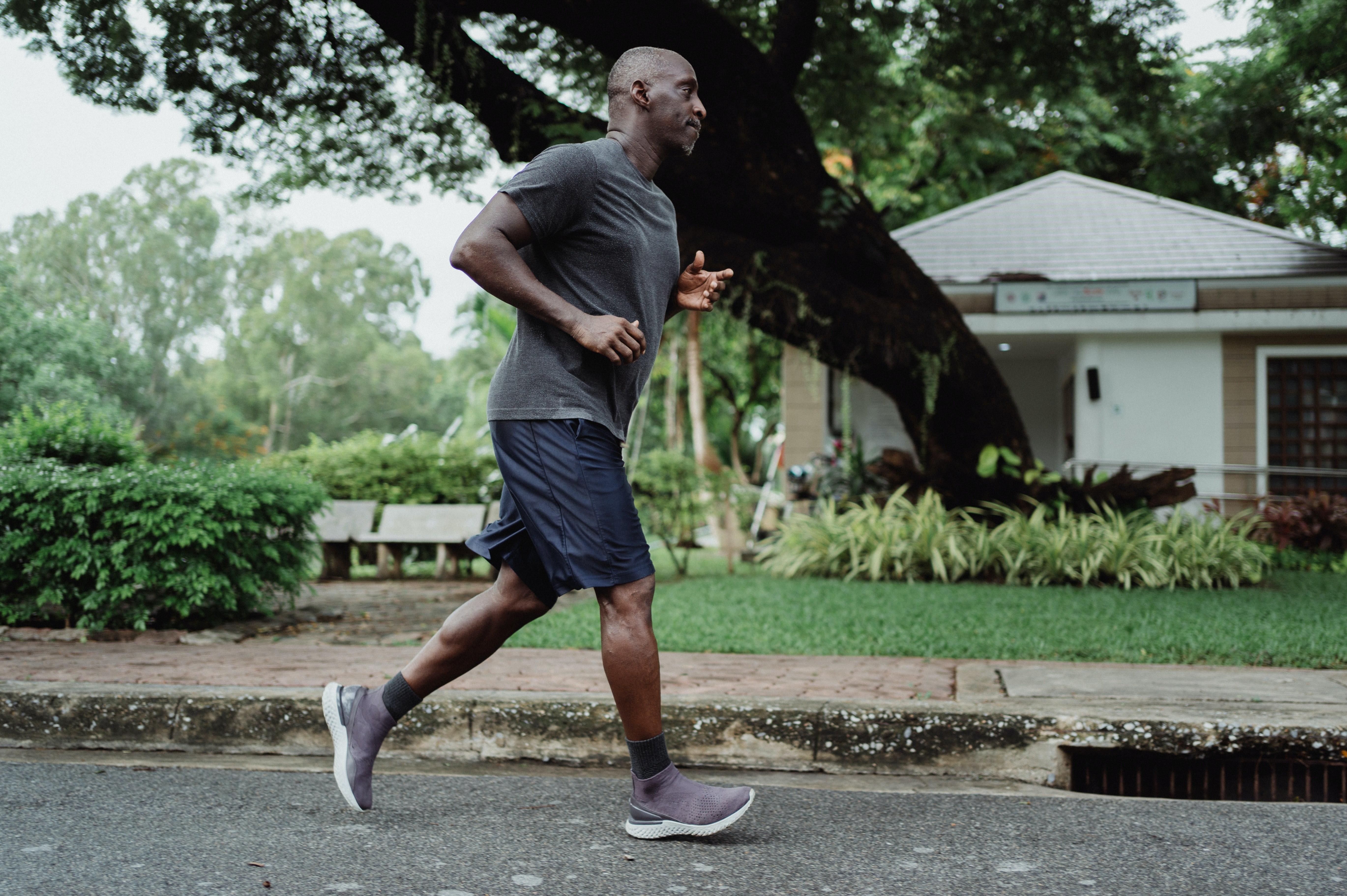 Man in grey running shoes