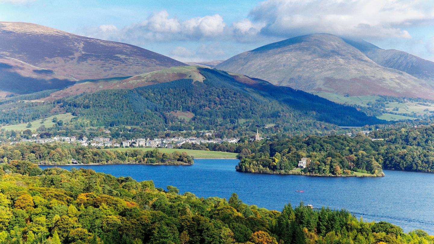 The beautiful scenery and rolling hills of Derwentwater, which is located in the Lake District