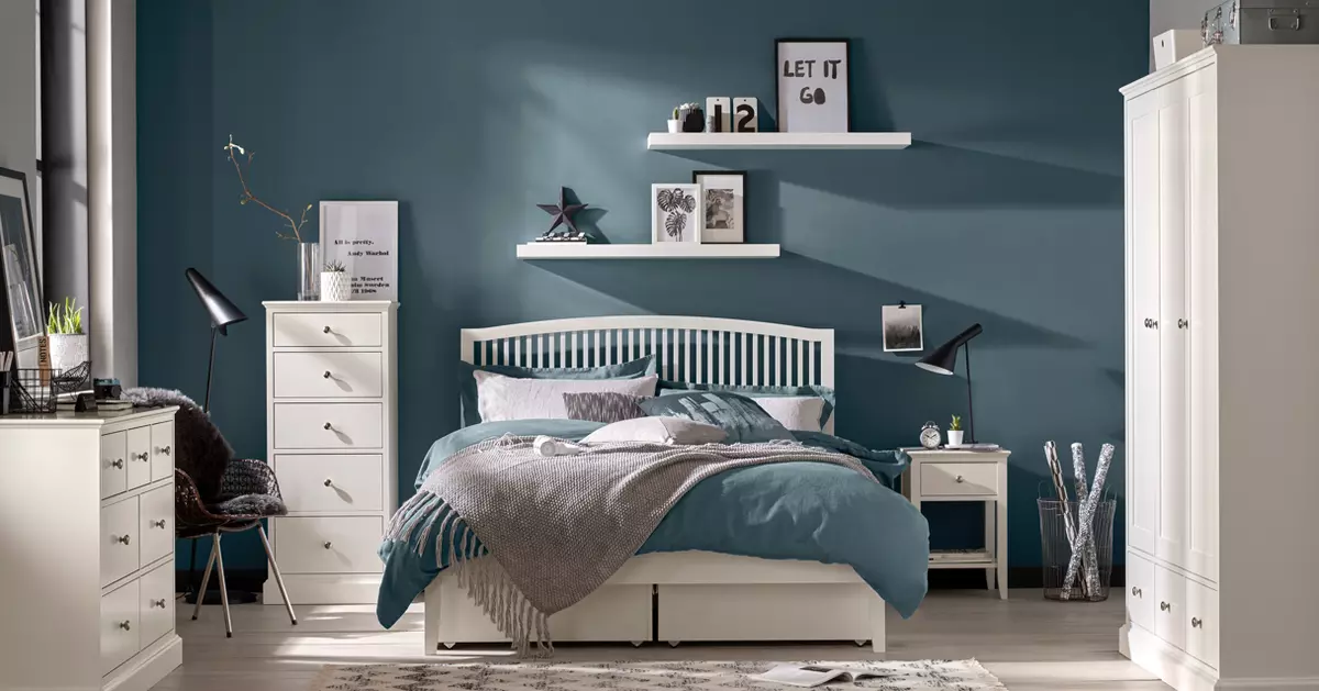 White bedroom deals grey furniture