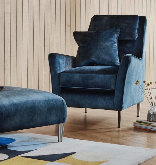 Blue bedroom idea – blue velvet armchair