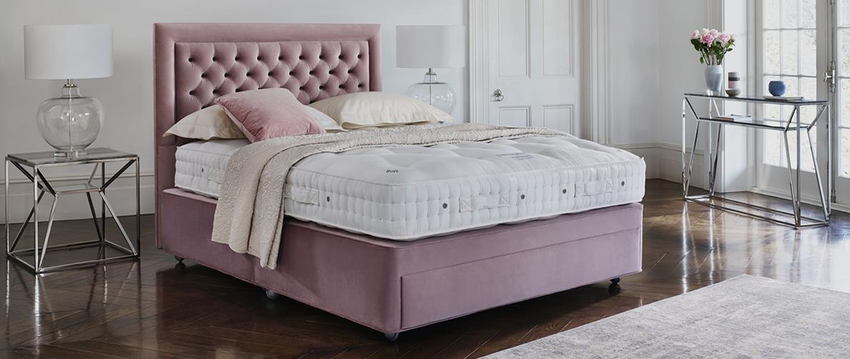 Rose gold 2024 bedroom set