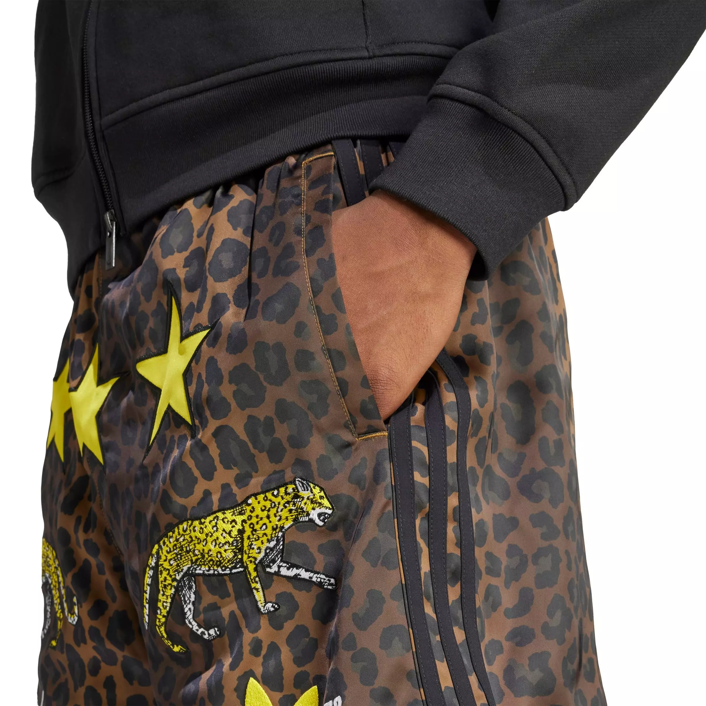 adidas Originals Men's In the Ring Graphic Shorts - BLACK