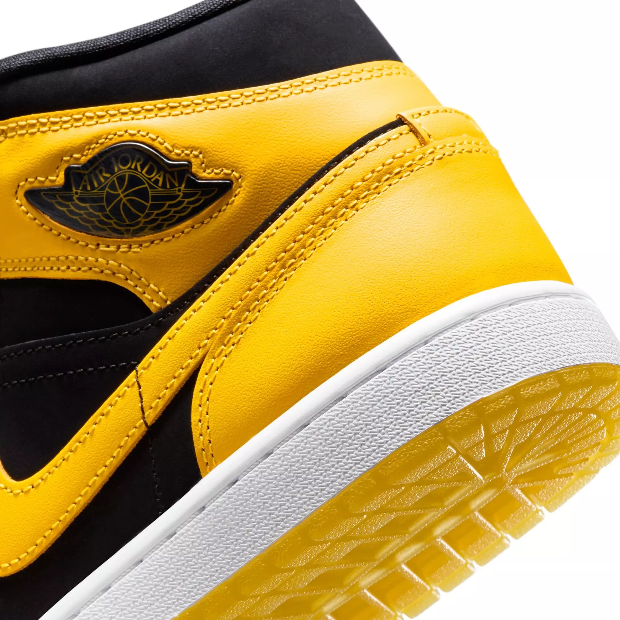 Jordan 1 Mid SE "Black/Varsity Maize/White" Men's Shoe - BLACK/YELLOW
