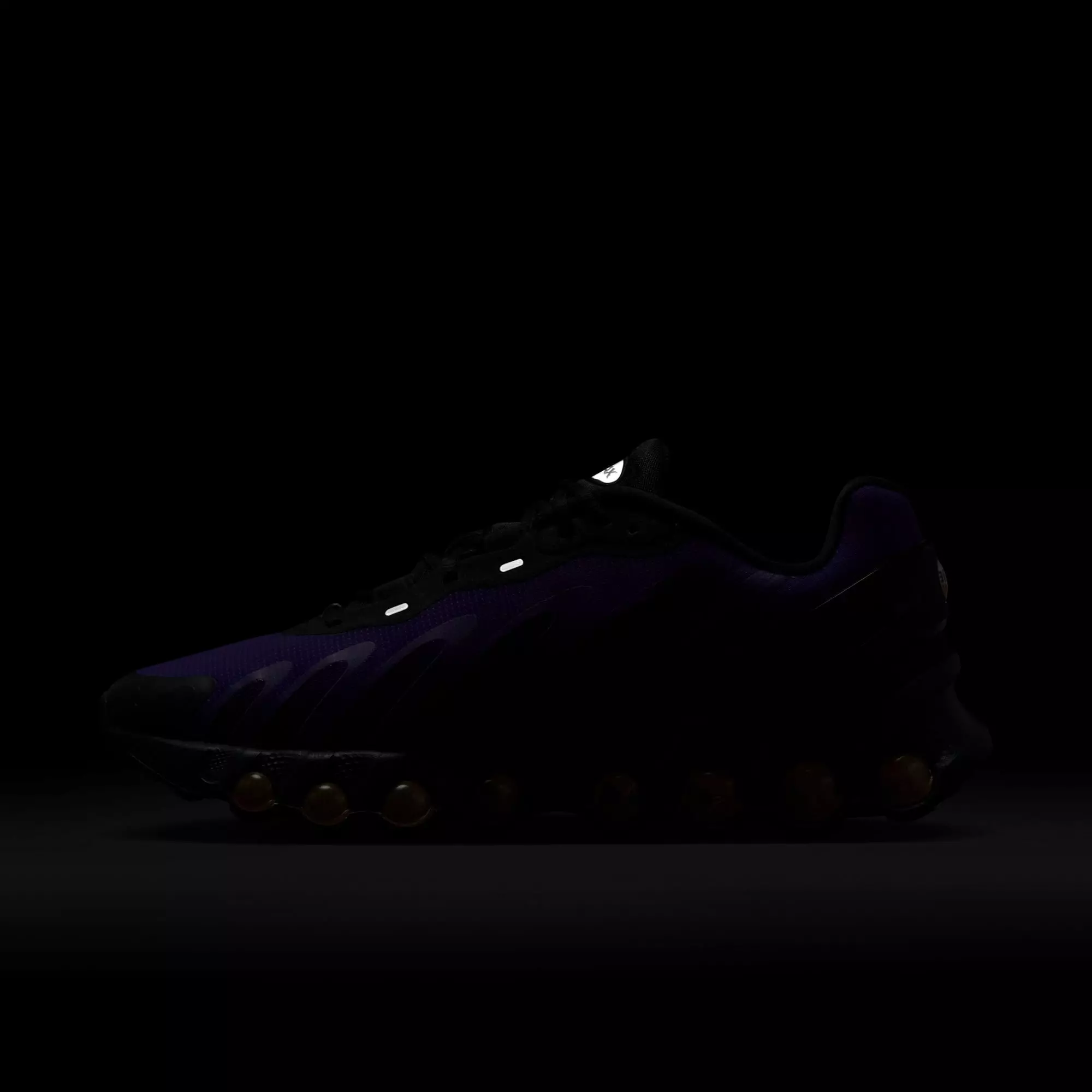 Nike Air Max Dn8 "Fierce Purple" Men's Shoe - BLACK/FIERCE PURPLE/INDIGO BURST