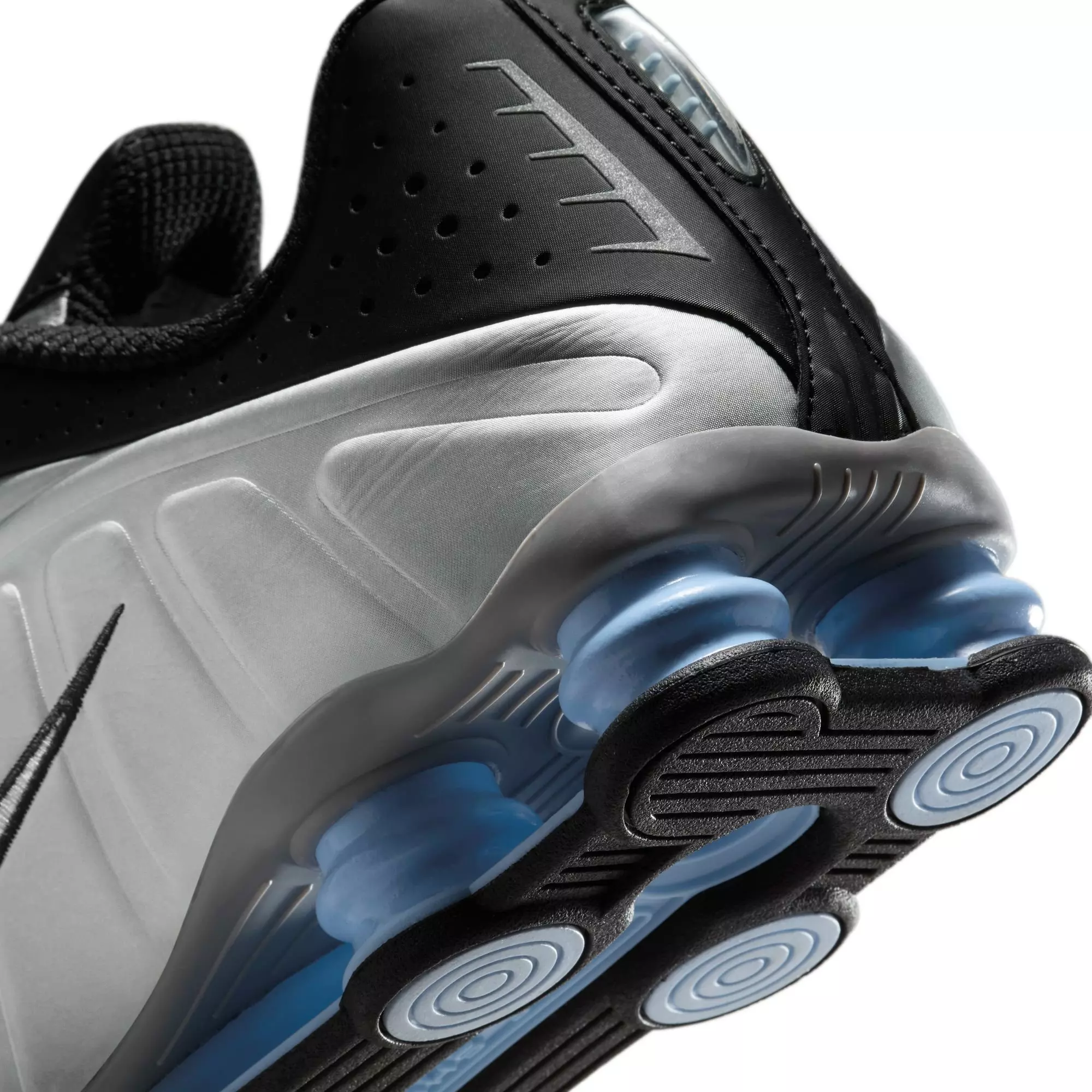 Nike Shox R4 "Metallic Silver/Black" Men's Shoe - METALLIC SILVER/BLACK