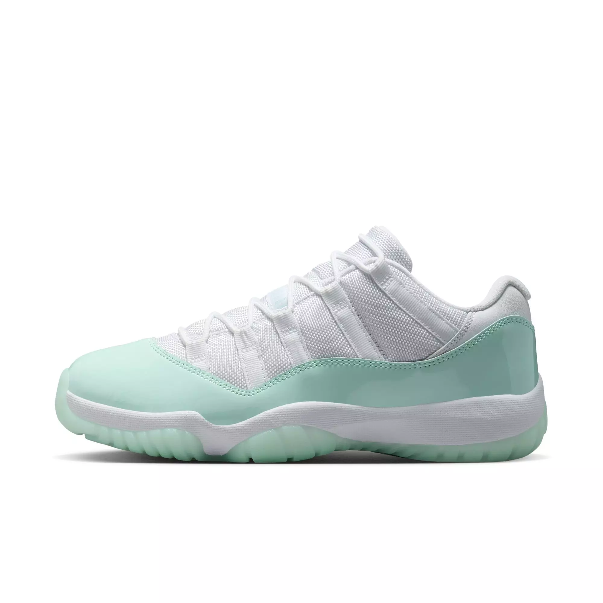 Jordan 11 Retro Low “Igloo” Women's Shoe - WHITE/IGLOO