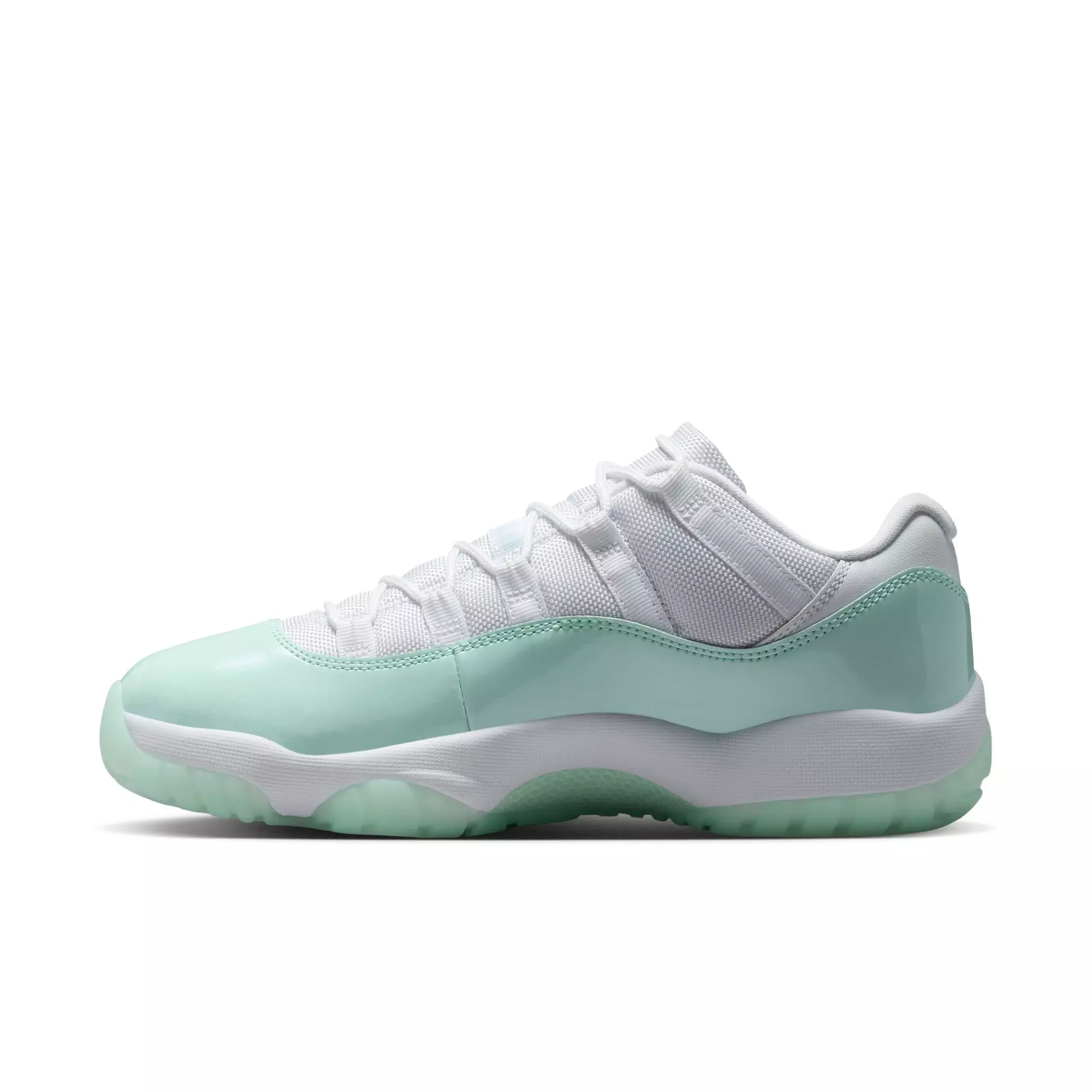 Jordan 11 Retro Low “Igloo” Women's Shoe - WHITE/IGLOO