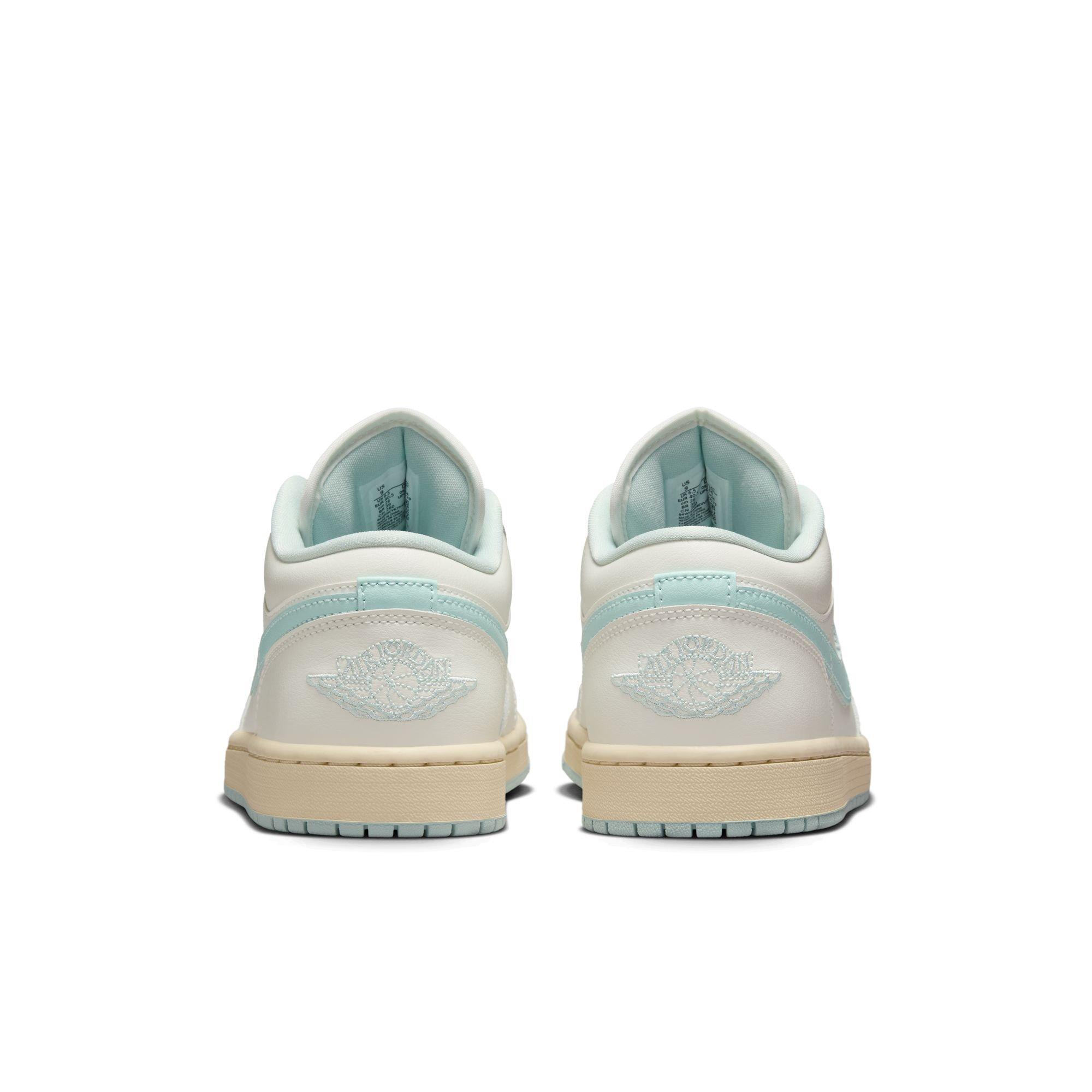 国内配送 NIKE W AIR JORDAN 1 LOW SAIL/IGLOO Air Jordan 1 Low Sail / Igloo - Mar 2025 - DC0774-134