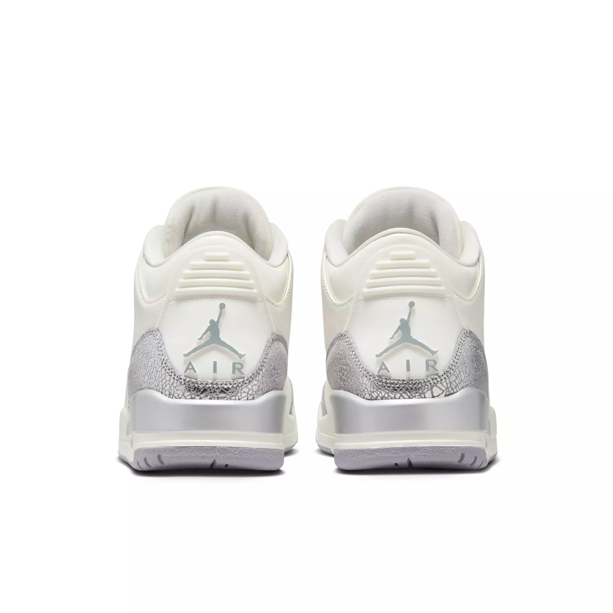 Jordan 3 Retro "Cement Grey" Women's Shoe - SAIL/CEMENT GREY/METALLIC SILVER