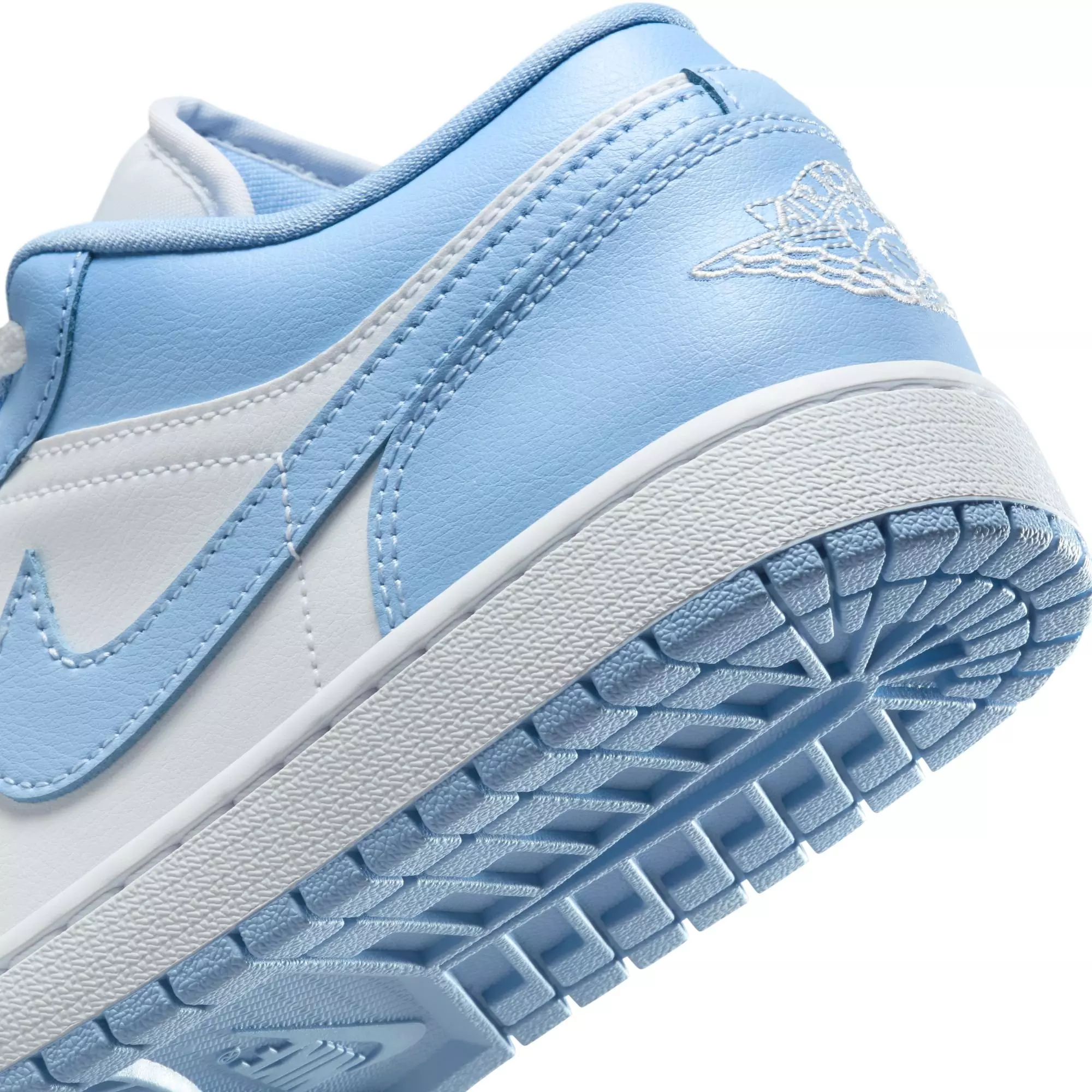 Jordan 1 Low "White/Aluminum" Women's Shoe - WHITE/LT BLUE