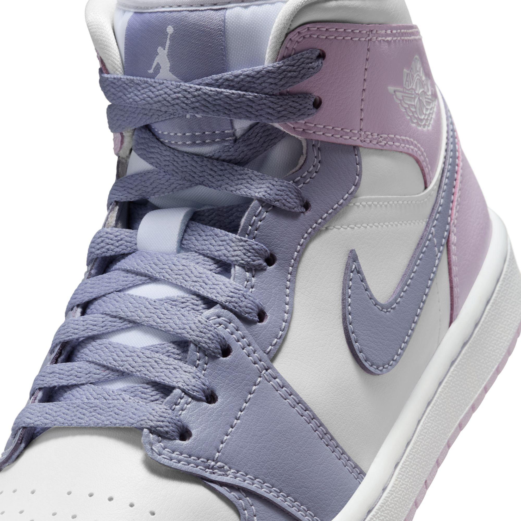 Jordan 1 Mid "Indigo Haze/Doll/White" Women's Shoe - WHITE/LT PURPLE Thumbnail View 10