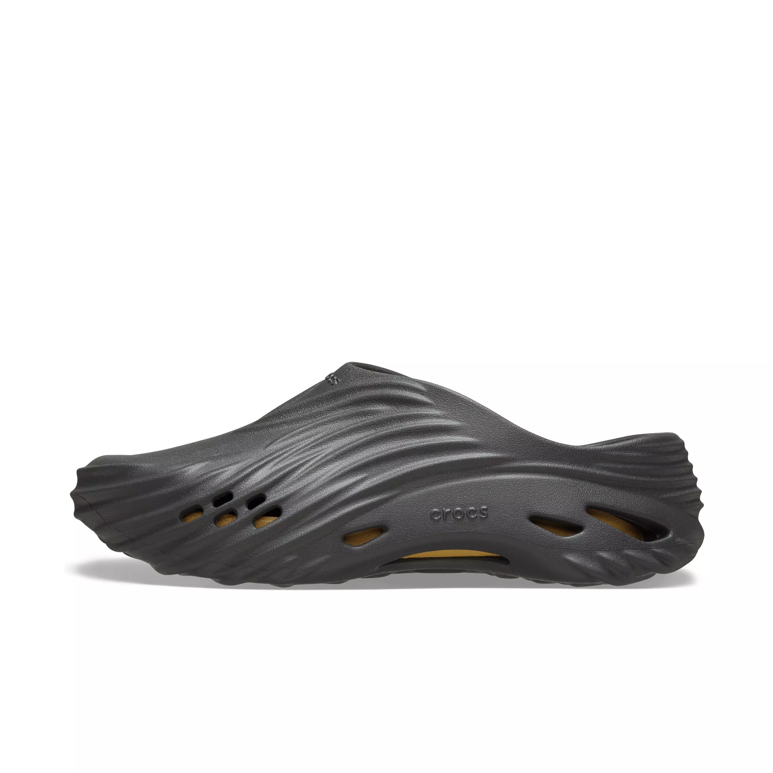 Crocs Echo Wave "Black/Sand" Unisex Sandal - BLACK