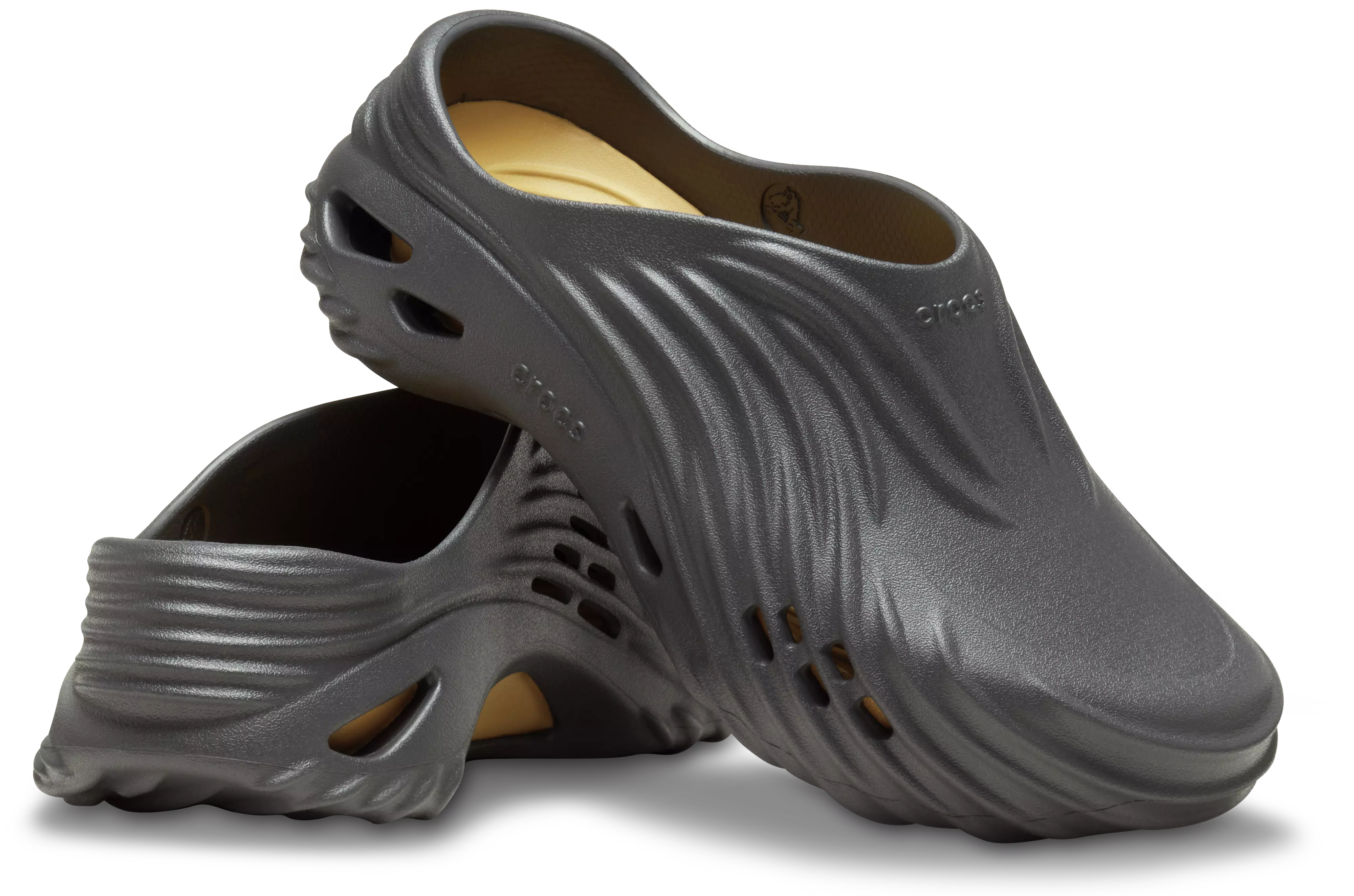 Crocs Echo Wave "Black/Sand" Unisex Sandal - BLACK
