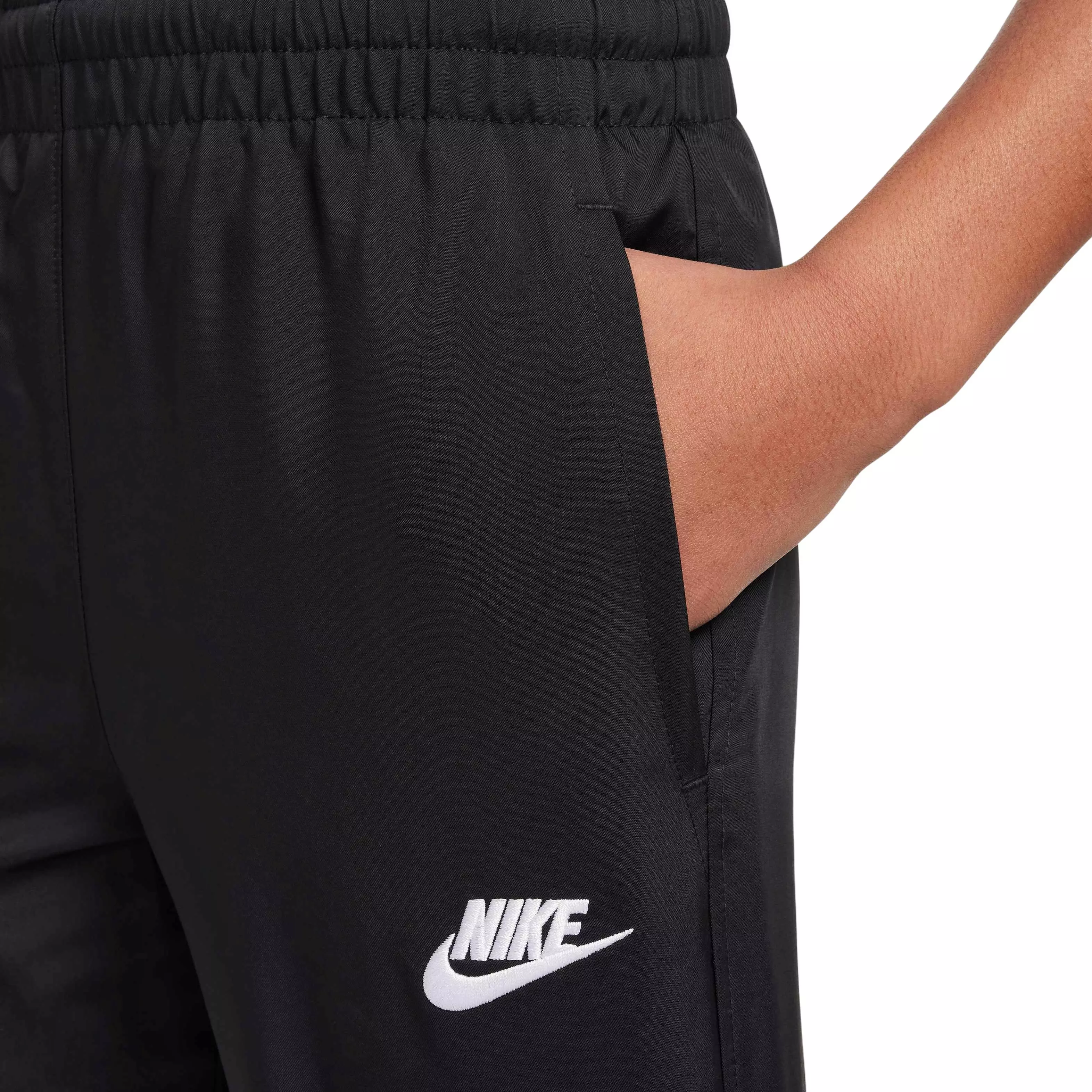Nike Big Kids' Sportswear Club Woven Joggers - BLACK