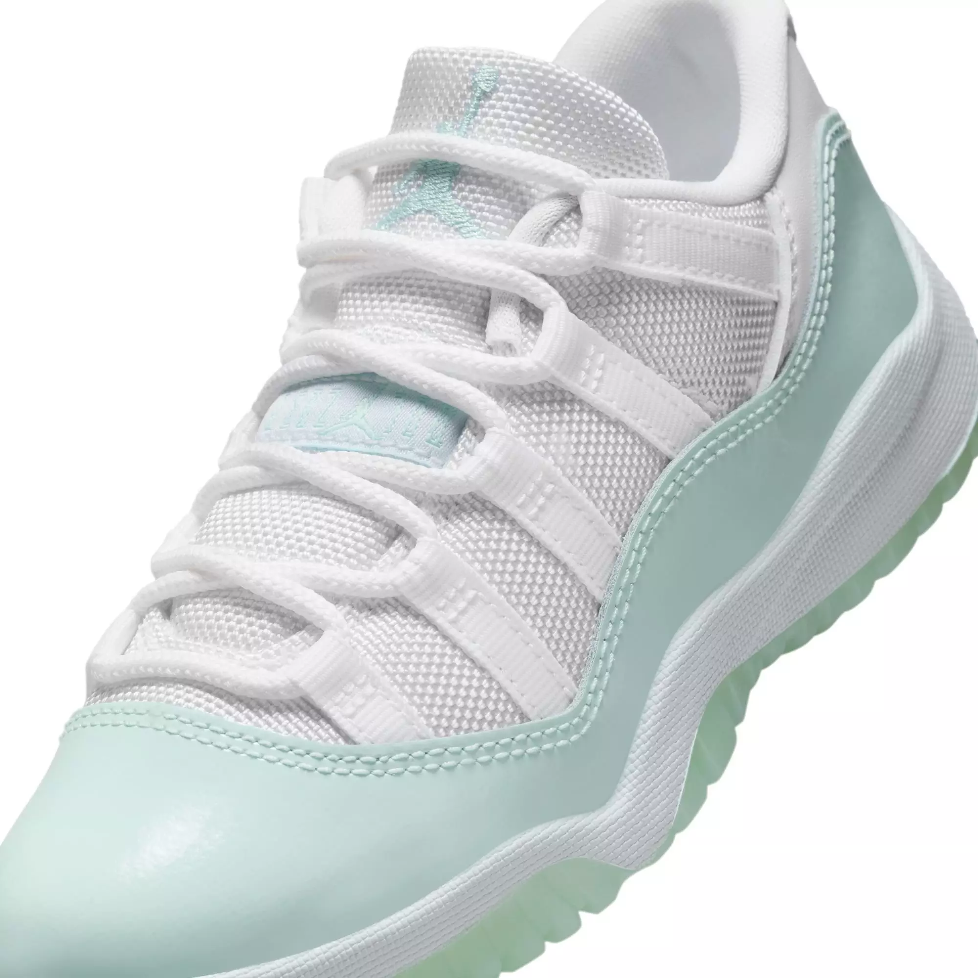 Jordan 11 Retro Low “Igloo” Preschool Girls' Shoe - WHITE/IGLOO