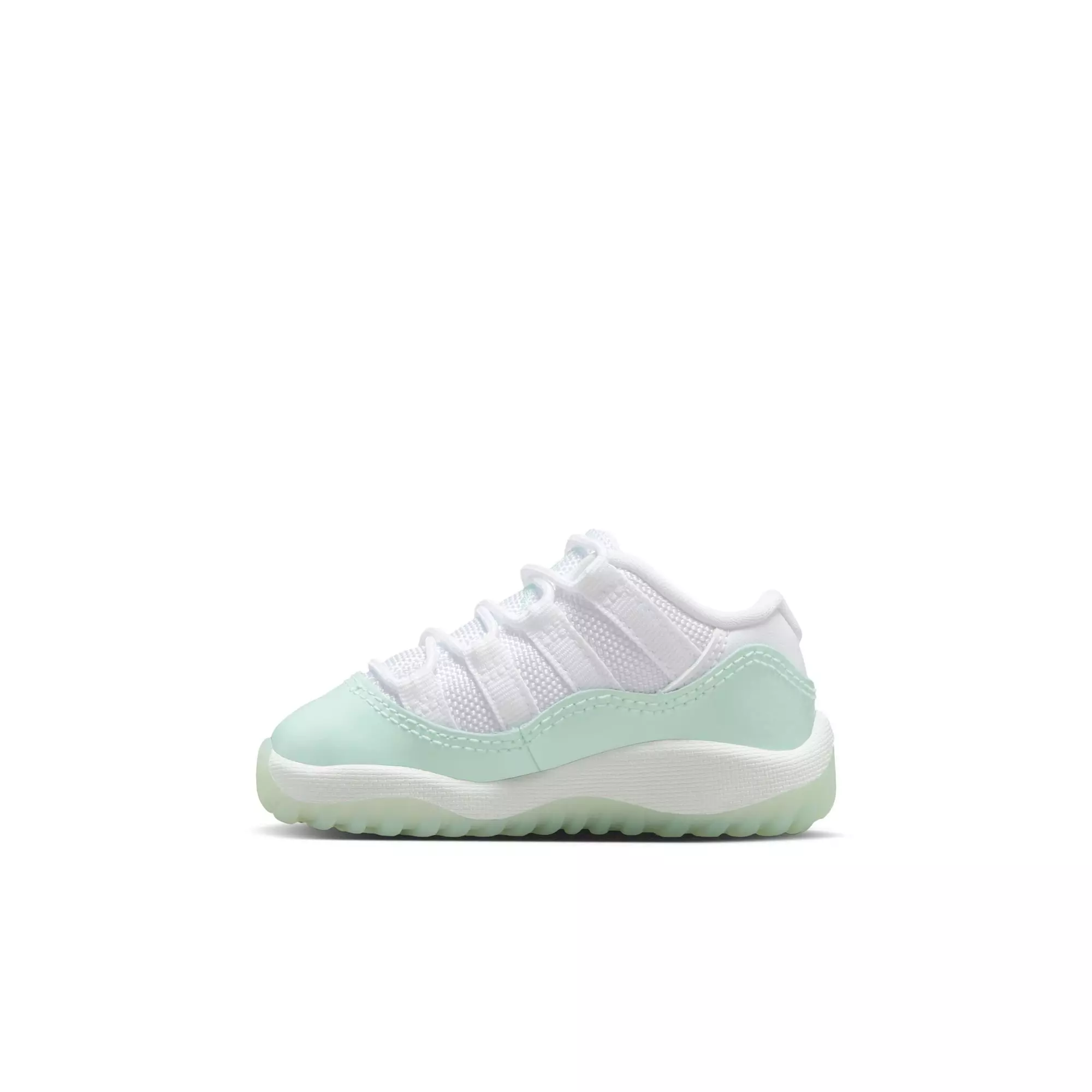 Jordan 11 Retro Low "Igloo" Toddler Girls' Shoe - WHITE/IGLOO
