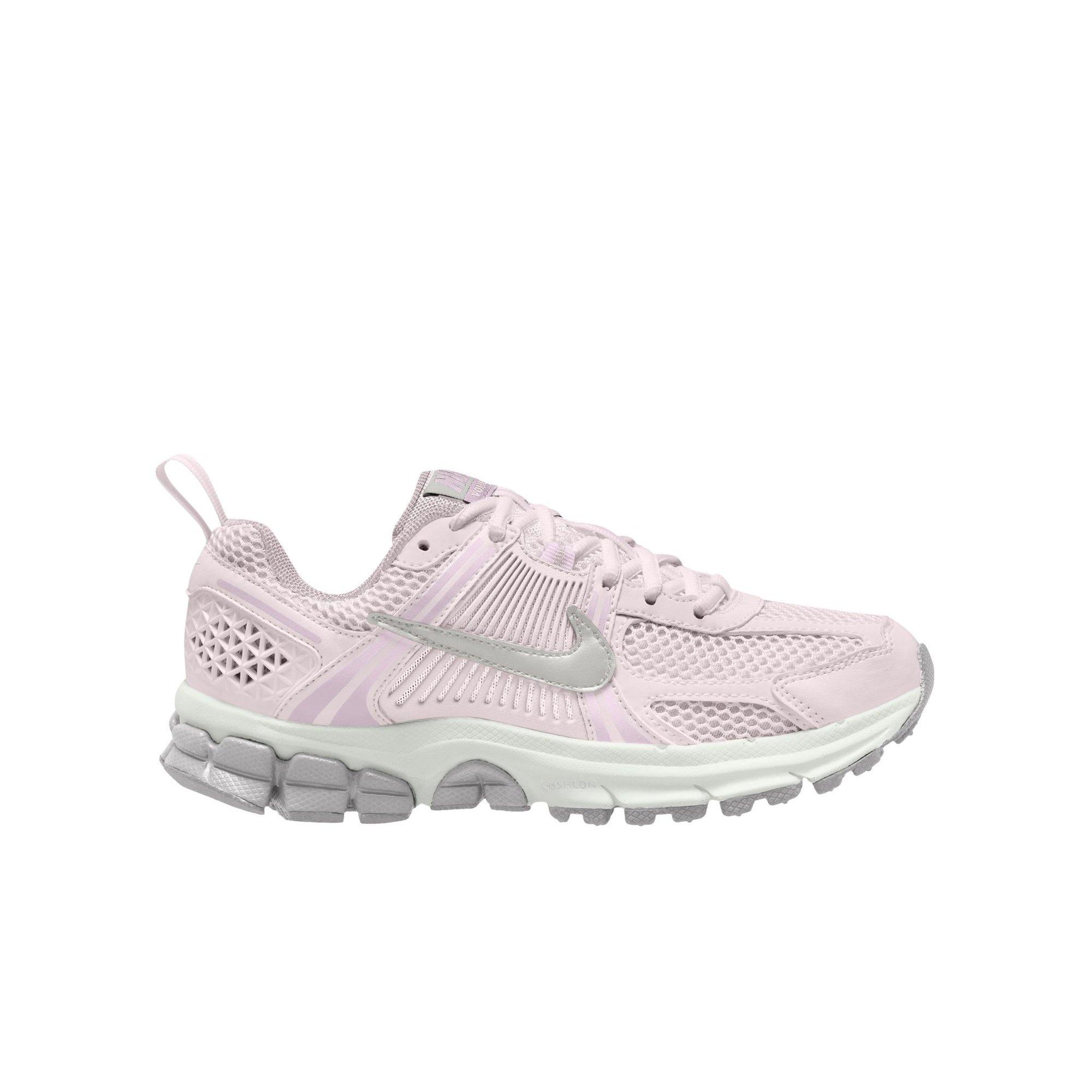 Nike Vomero 5 Shoes Nike Vomero 5 Shoes
