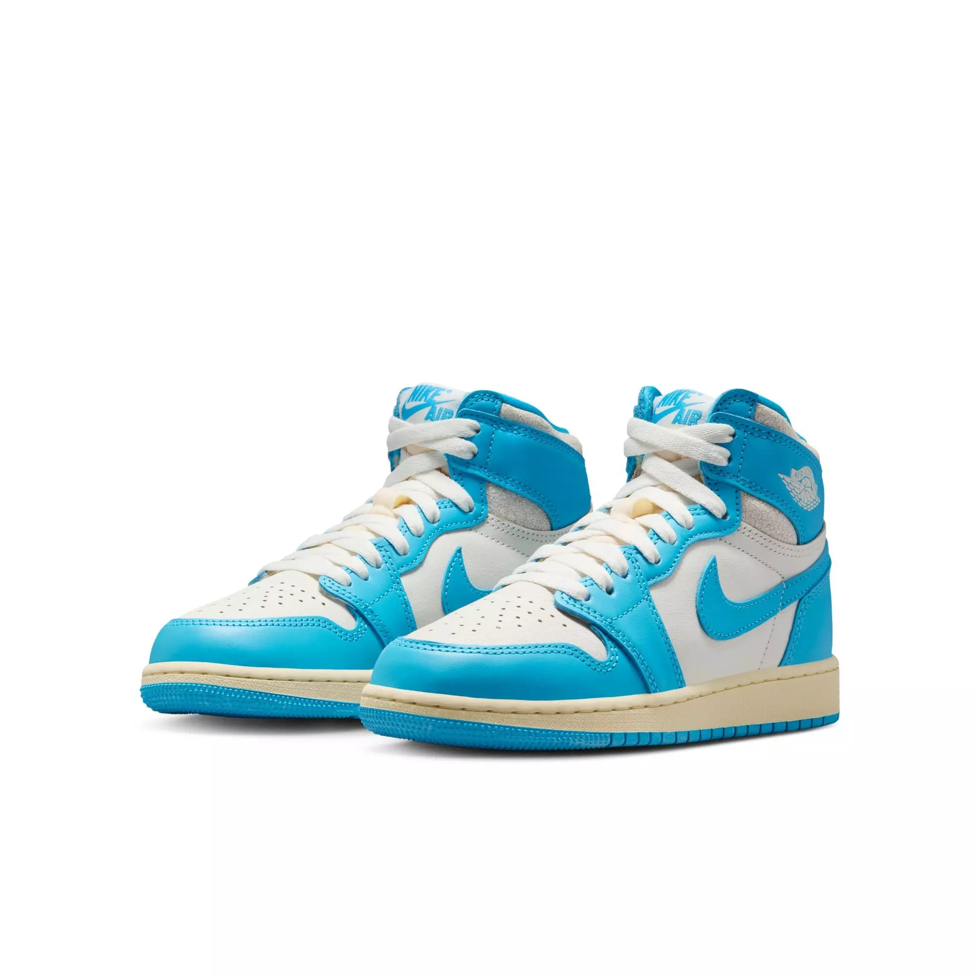Jordan 1 Retro High OG "UNC Reimagined" Grade School Kids' Shoe - POWDER BLUE/SAIL