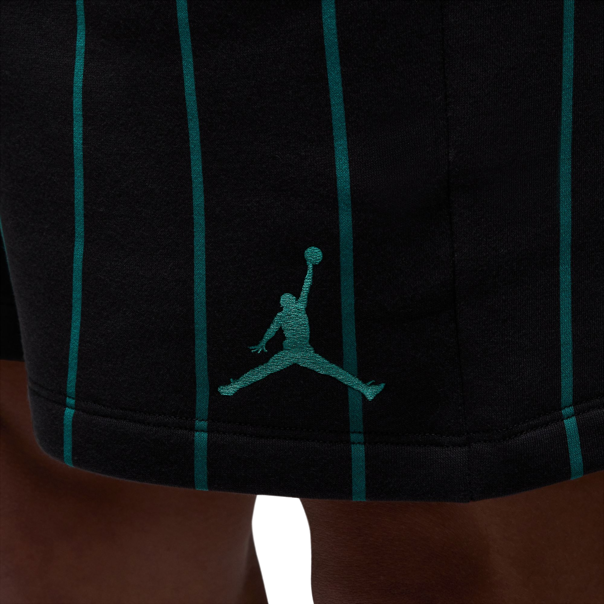 Jordan Men's Brooklyn Fleece Diamond Shorts - BLACK Thumbnail View 7