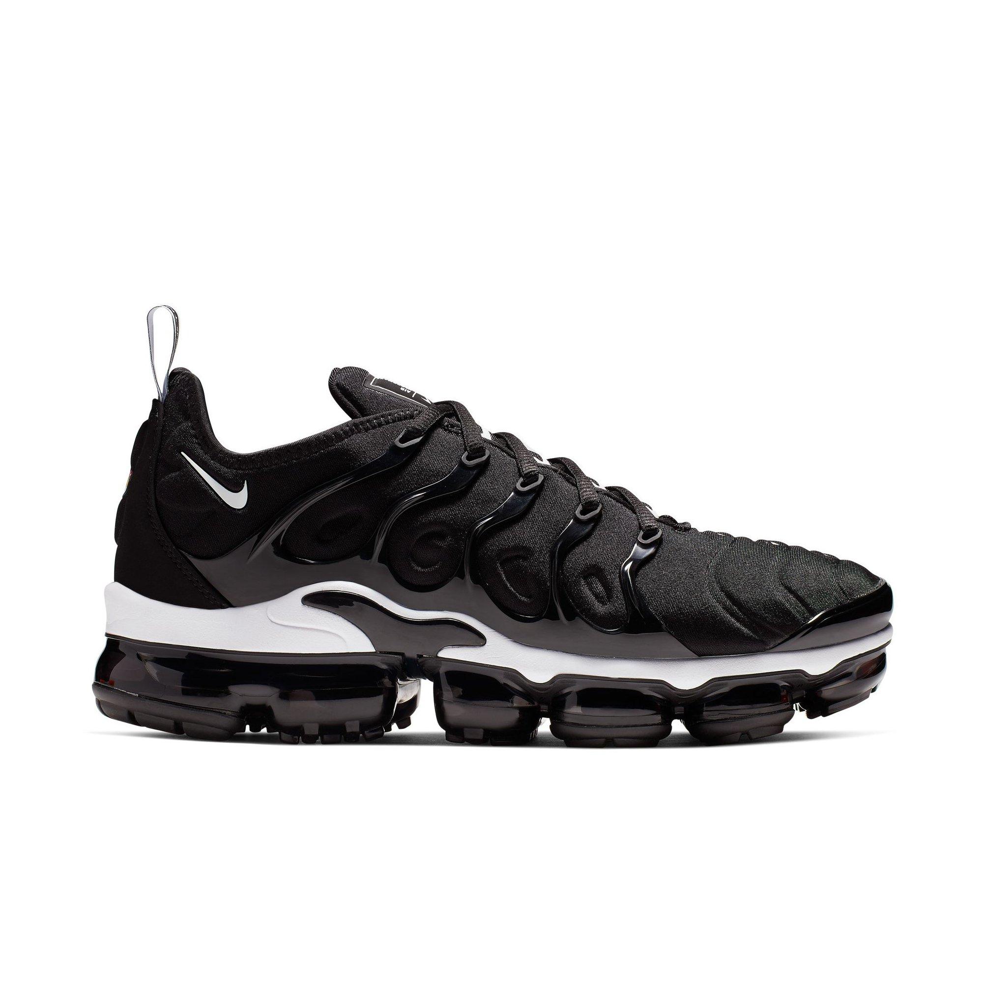 Nike Air VaporMax Plus "Black/White" Men's Shoe - BLACK/WHITE Thumbnail View 1