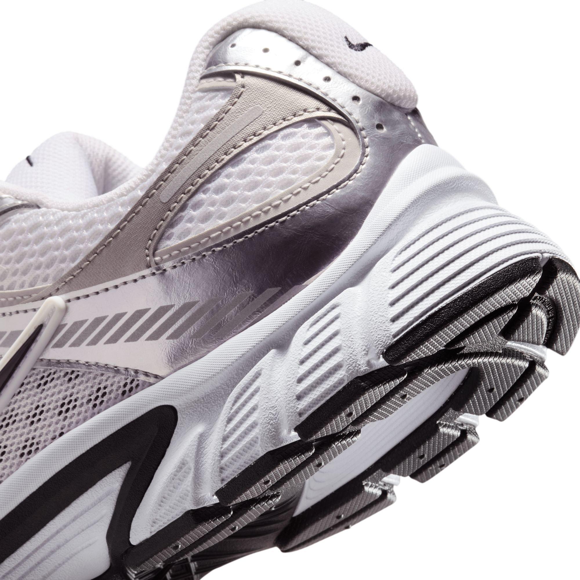 Nike V5 RNR "White/Black/Vast Grey/College Grey" Men's Shoe - WHITE/BLACK/SILVER Thumbnail View 11