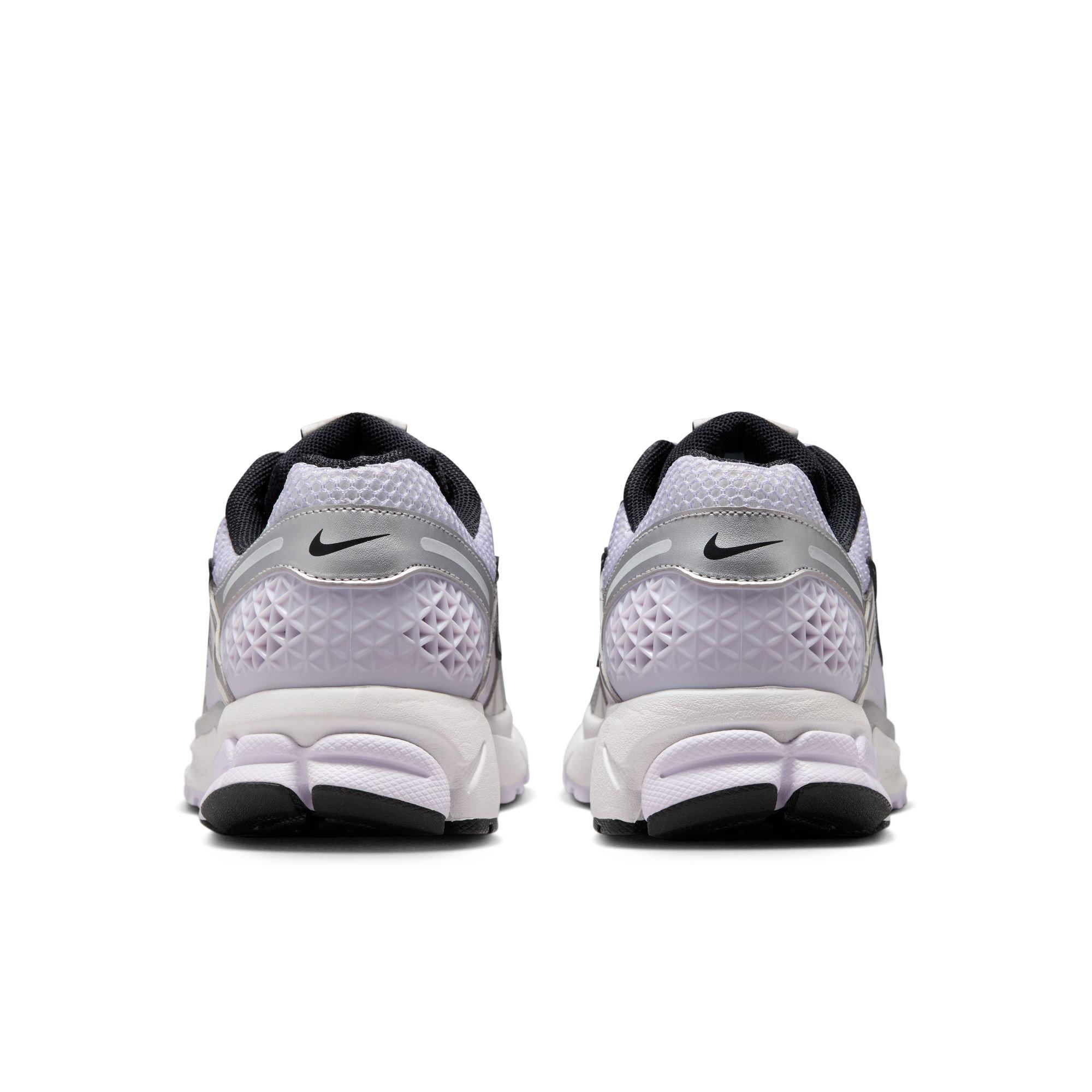 Nike Vomero 5 "Barely Grape/Metallic Silver/Photon Dust" Women's Shoe - PURPLE/SILVER Thumbnail View 7