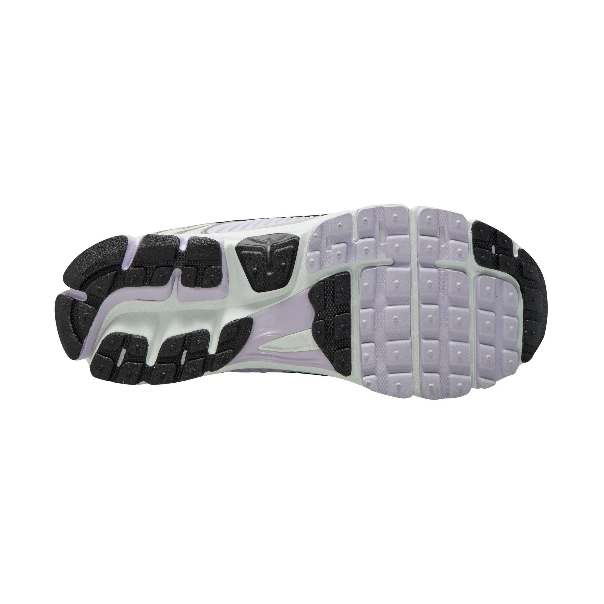 Nike Vomero 5 "Barely Grape/Metallic Silver/Photon Dust" Women's Shoe - PURPLE/SILVER Thumbnail View 9