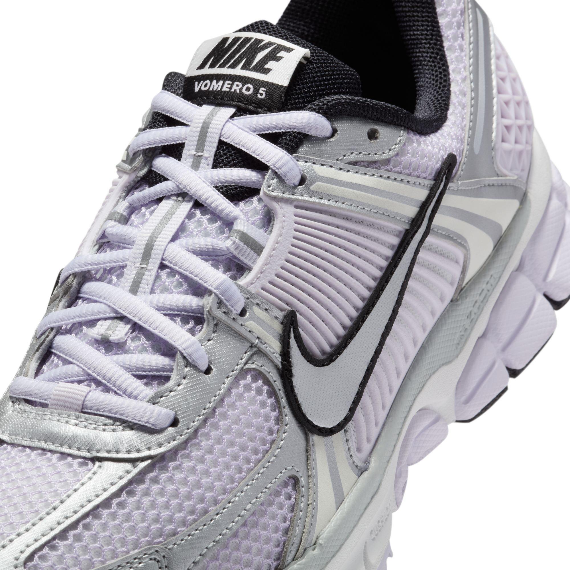 Nike Vomero 5 