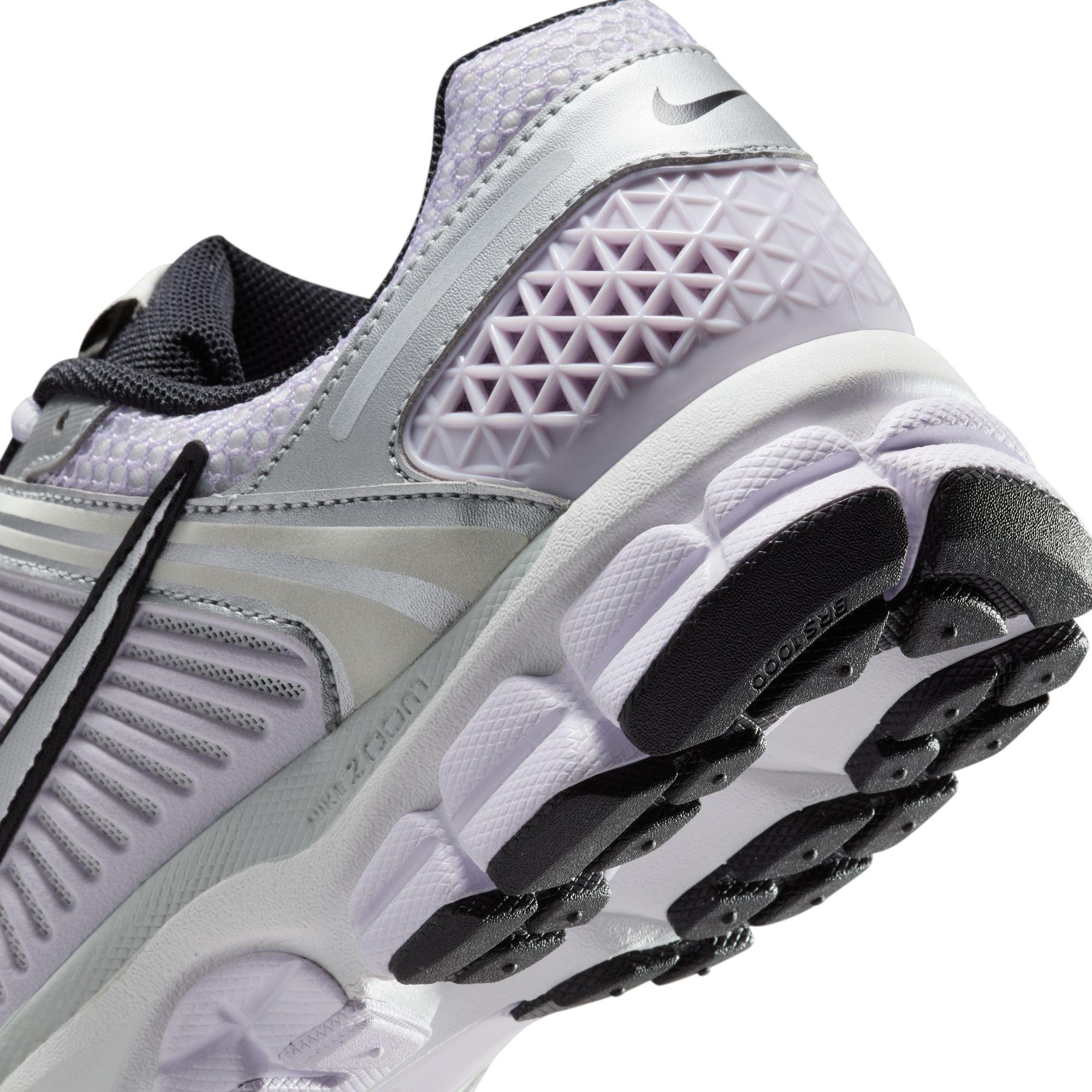 Nike Vomero 5 