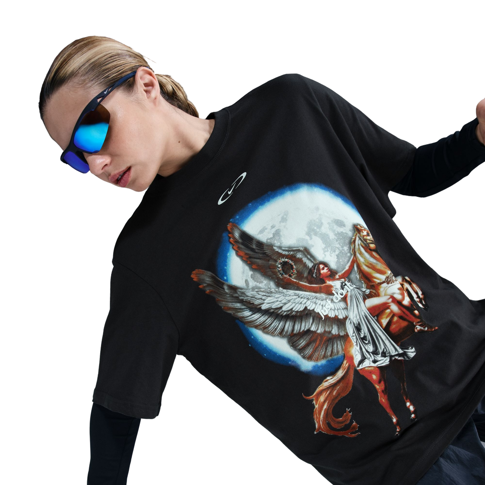 Nike Women's Sportswear Essential Tee - BLACK Thumbnail View 5