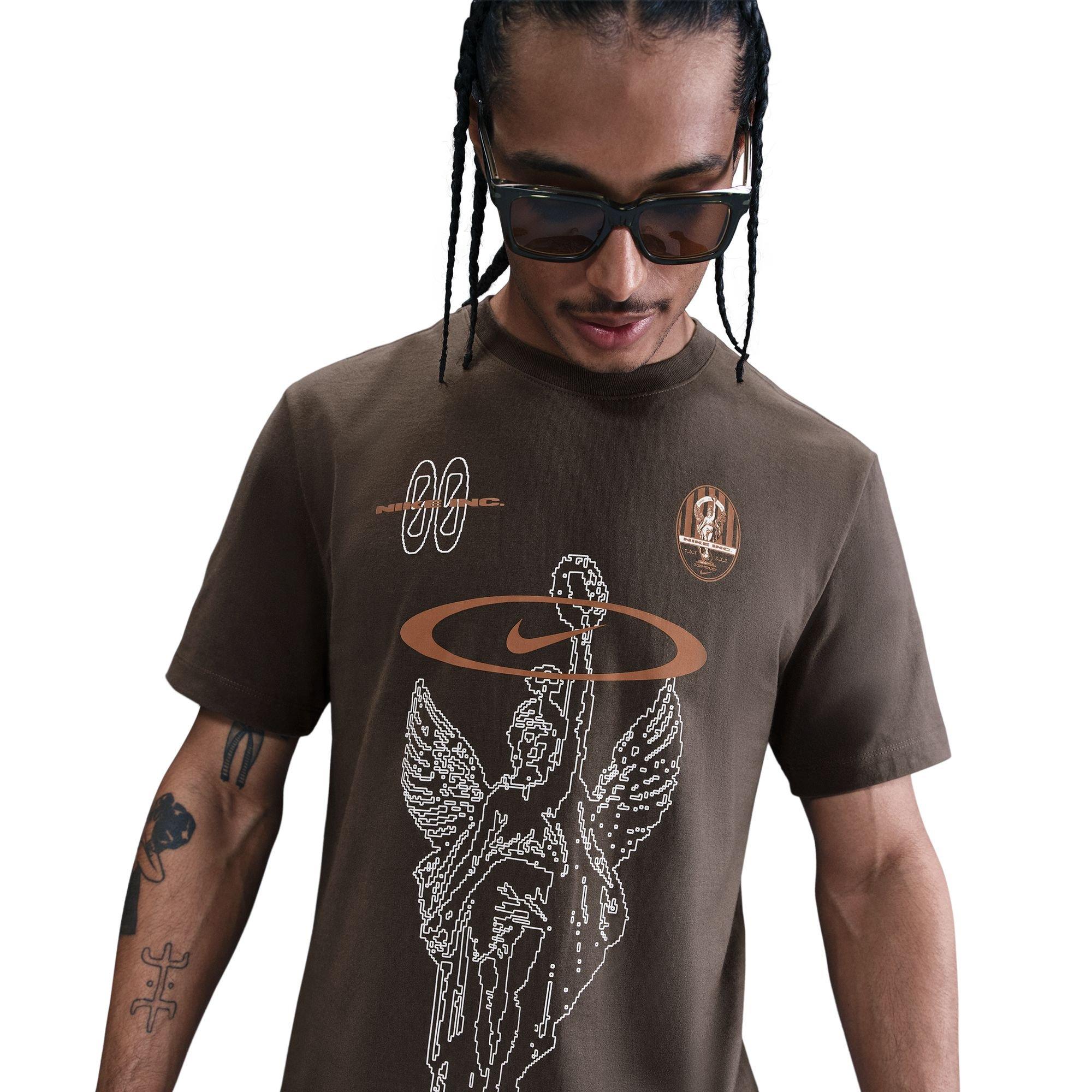 Nike Men's Sportswear Victory Graphic Tee-Brown - BROWN Thumbnail View 3