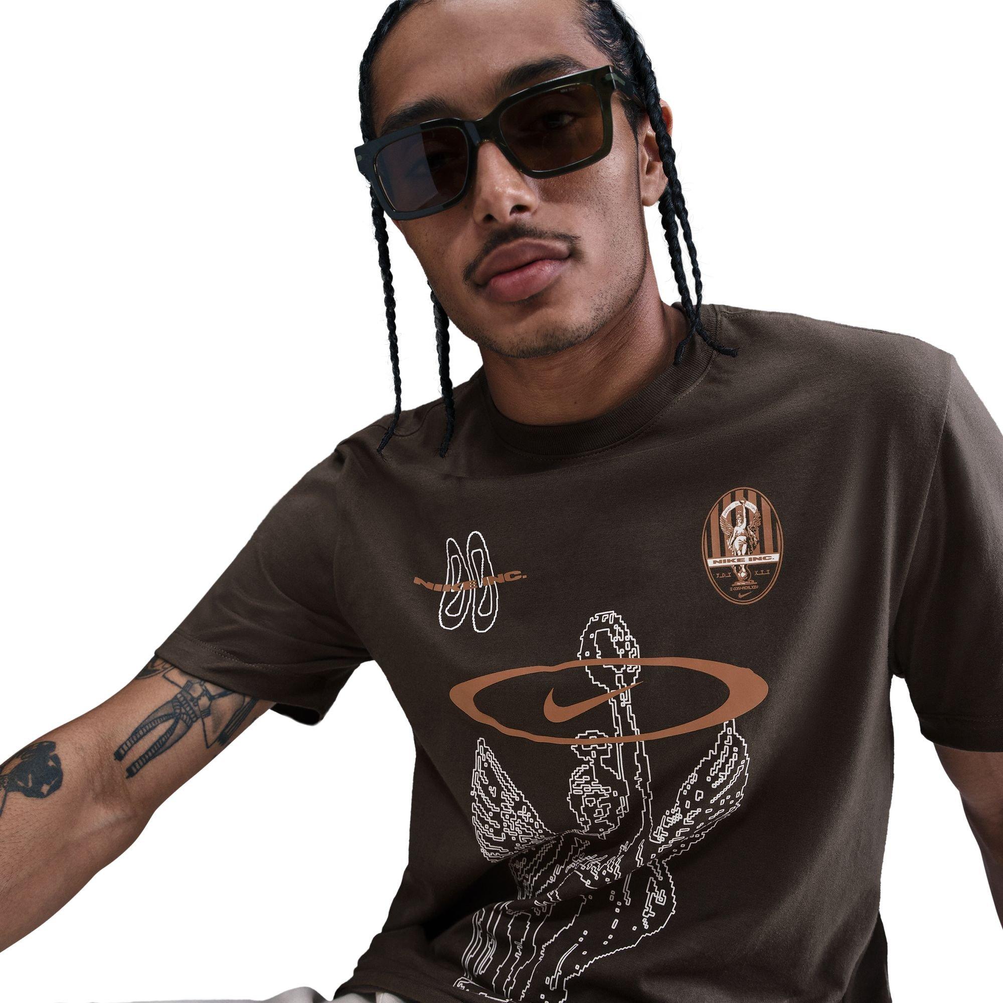 Nike Men's Sportswear Victory Graphic Tee - Brown - BROWN Thumbnail View 5
