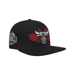 Pro Standard Chicago Bulls Metallic Roses Snapback Hat-Black
