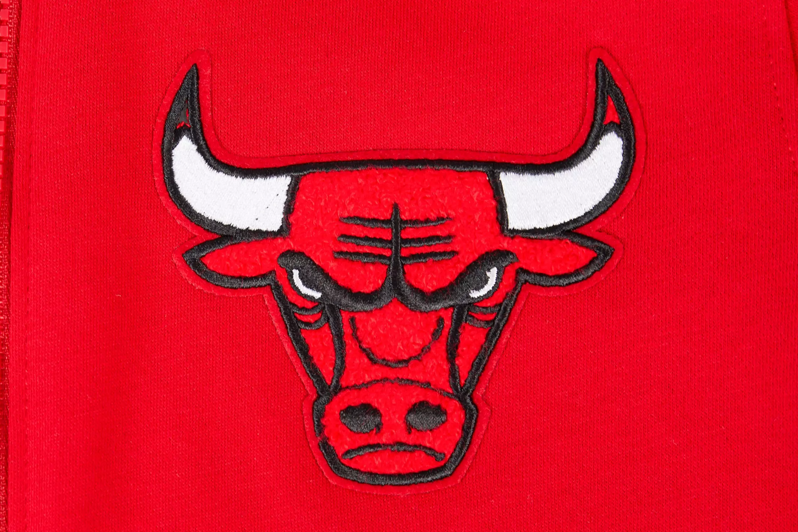 Pro Standard Big Boys' Chicago Bulls Classic Fleece Full-Zip Hoodie-Black/Red - BLACK/RED