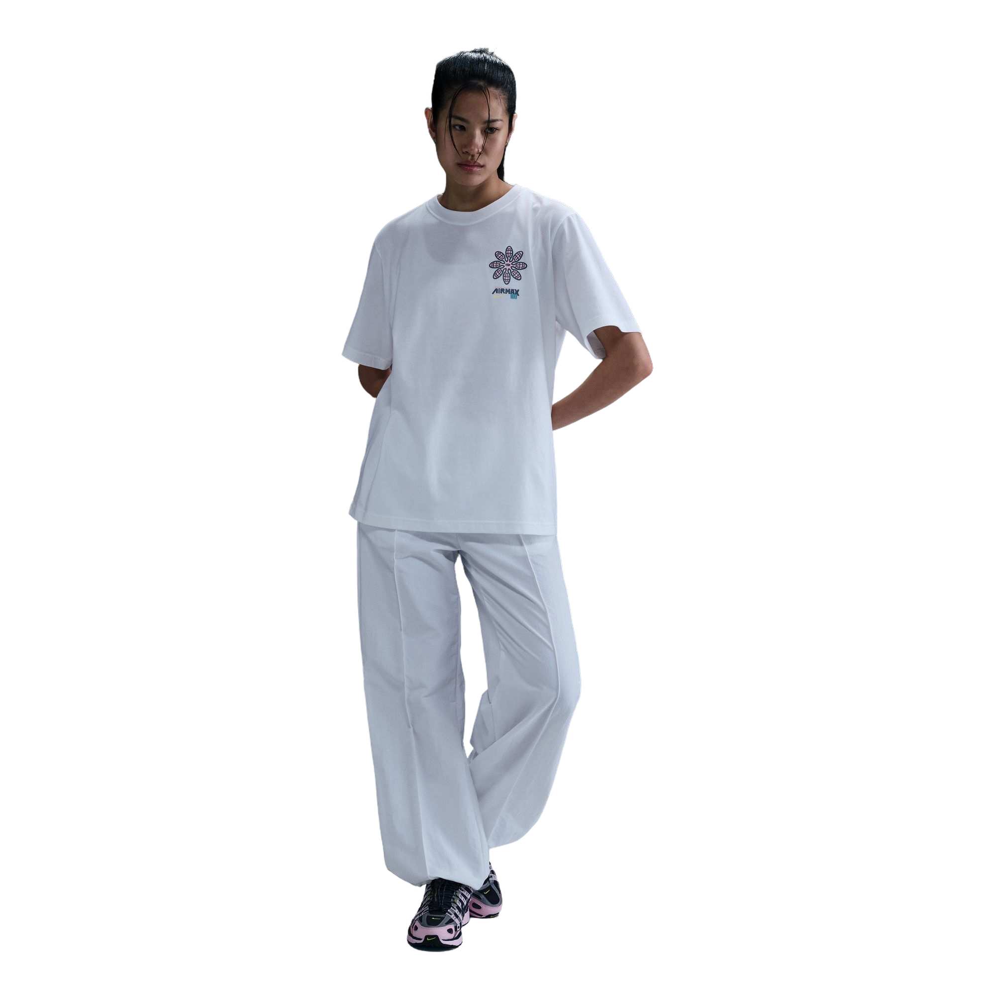 Nike Women's Sportswear Essential Boyfriend Tee - WHITE Thumbnail View 1