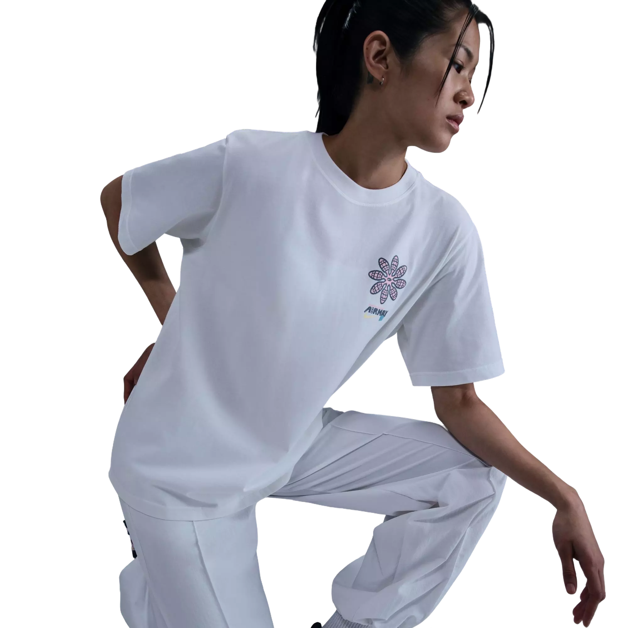 Nike Women's Sportswear Essential Boyfriend Tee - WHITE