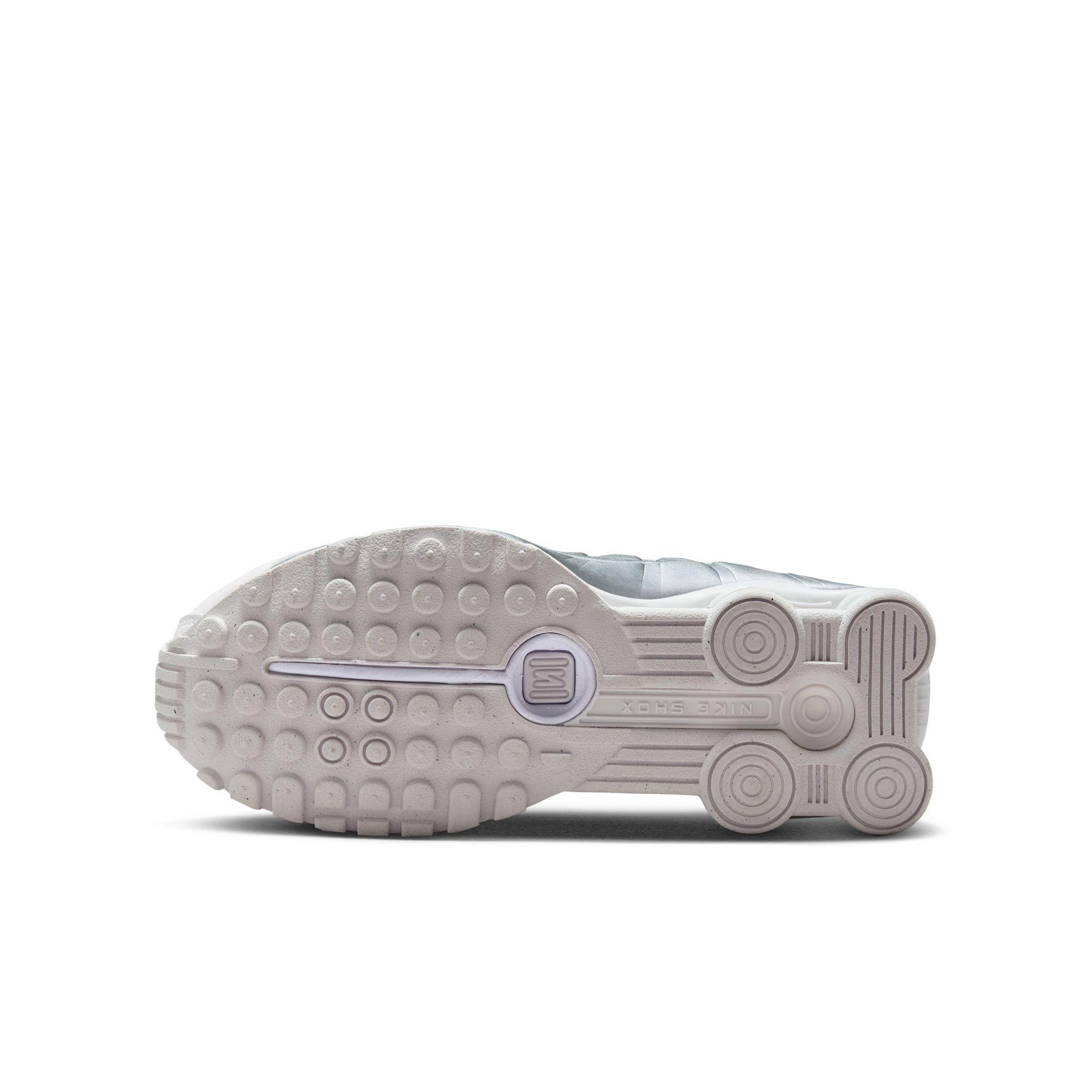 Nike Shox R4 Grade School Boys' "White/Metallic Silver" Shoe​