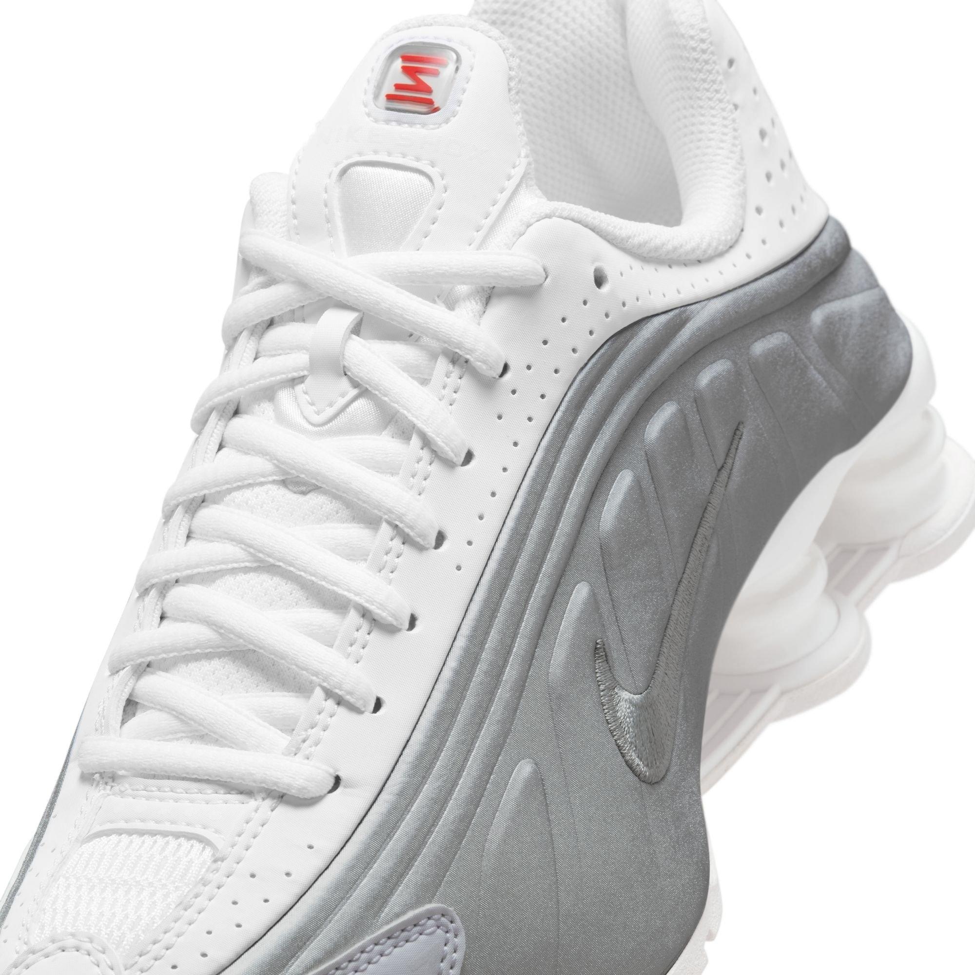 Nike Shox R4 Grade School Boys' "White/Metallic Silver" Shoe​