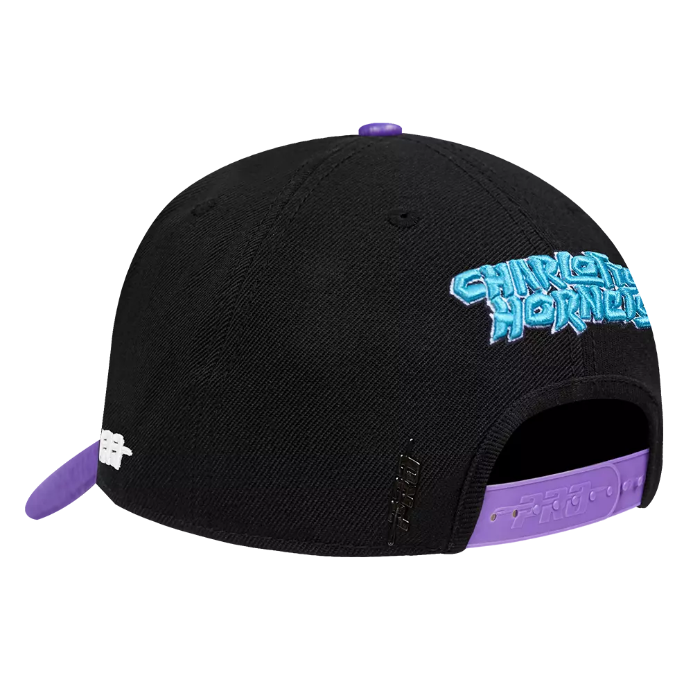 Pro Standard Charlotte Hornets Chenille Pitch Snapback Hat-Black - BLACK