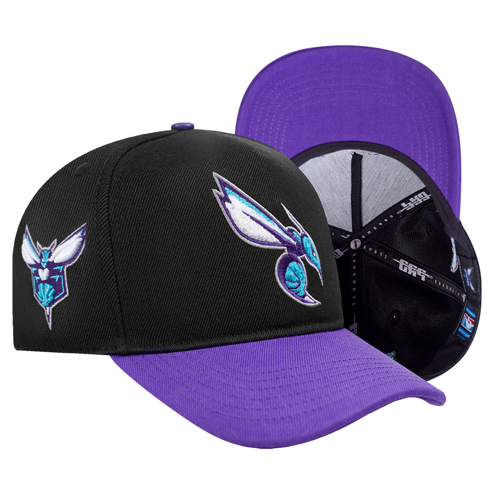 Pro Standard Charlotte Hornets Chenille Pitch Snapback Hat-Black