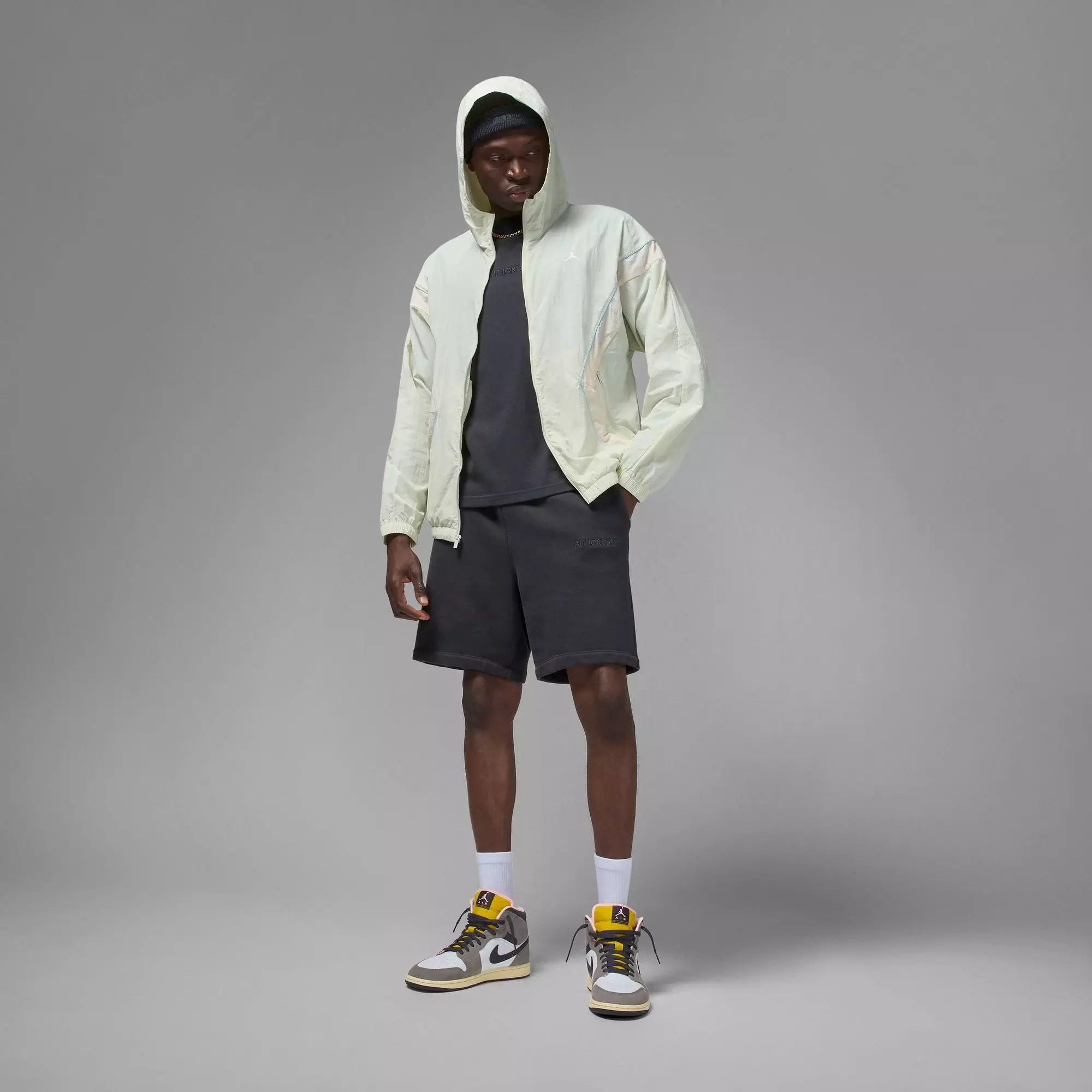 Jordan 1 Mid SE "White/Oil Grey/Cave Stone/Dark Sulfur" Men's Shoe - WHITE/GREY